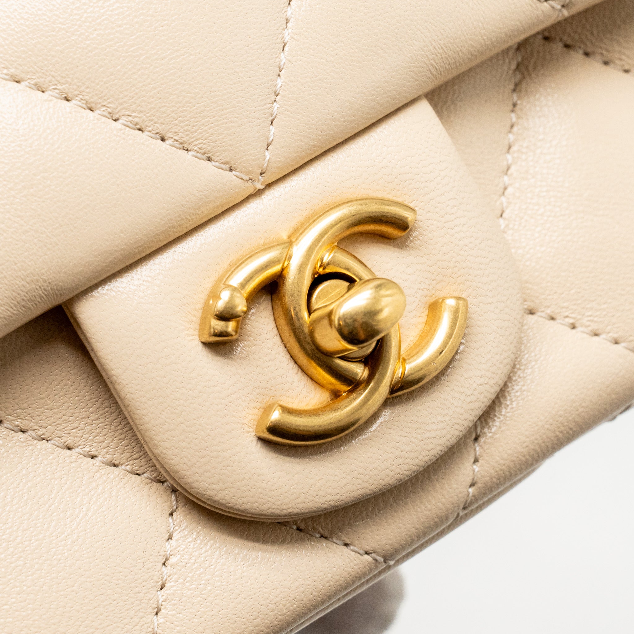 CHANEL 25C COCO LOVE ADJUSTABLE CHAIN SHINY LAMBSKIN BEIGE GHW (MICROCHIP)