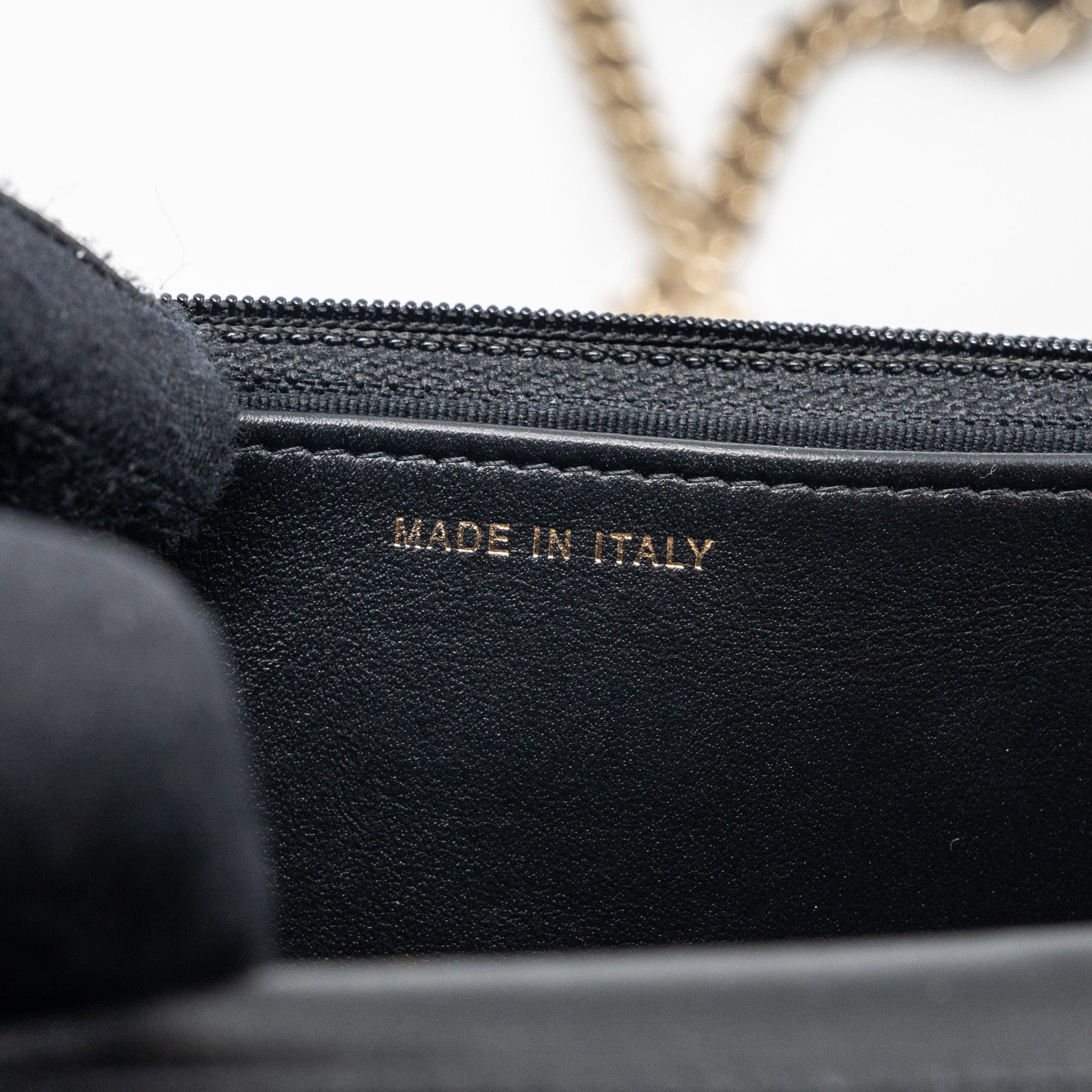 CHANEL BOY WALLET ON CHAIN CAVIAR BLACK LGHW (MICROCHIP)