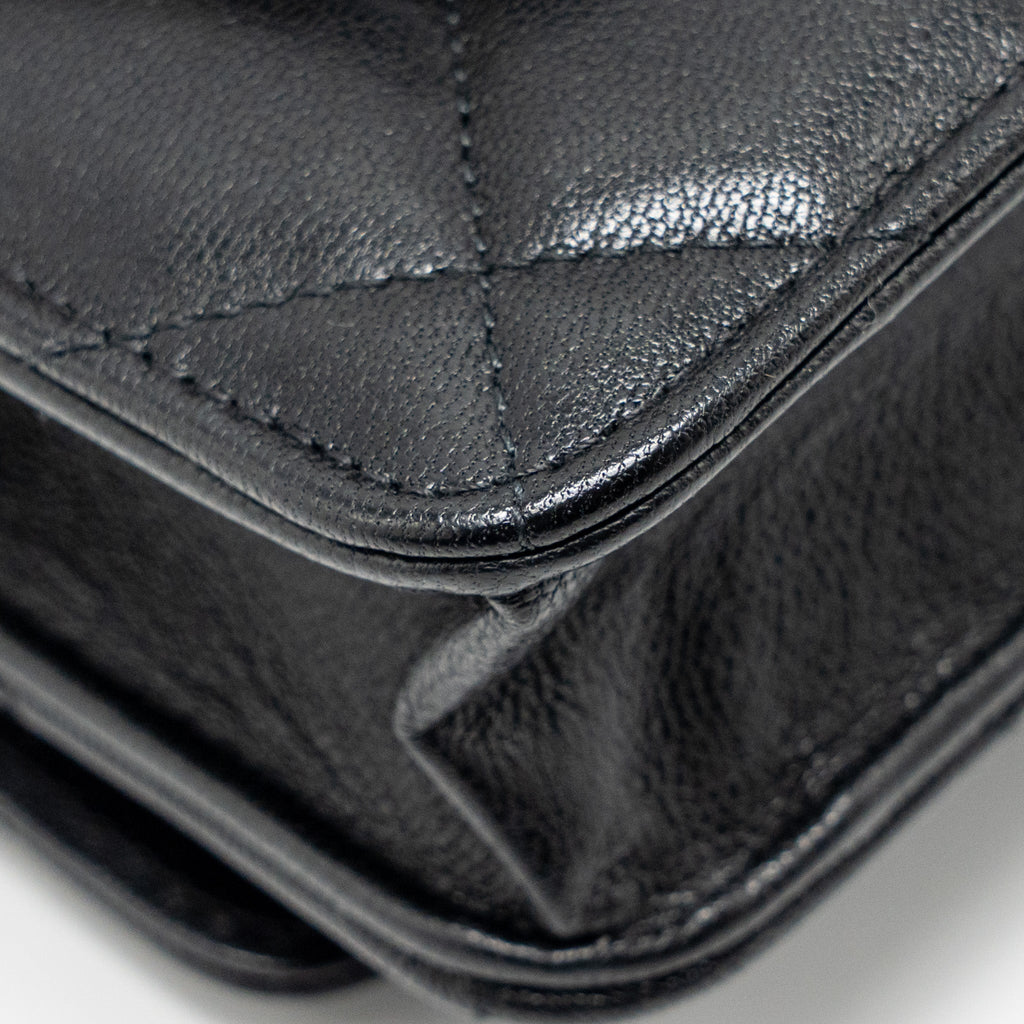 CHANEL DETAILED STRAP WALLET ON CHAIN LAMBSKIN BLACK WITH MULTICOLOUR HARDWARE (MICROCHIP)