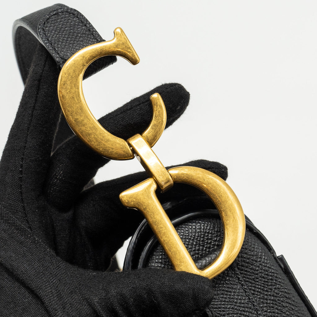 DIOR MEDIUM SADDLE GRAINED CALFSKIN BLACK GHW