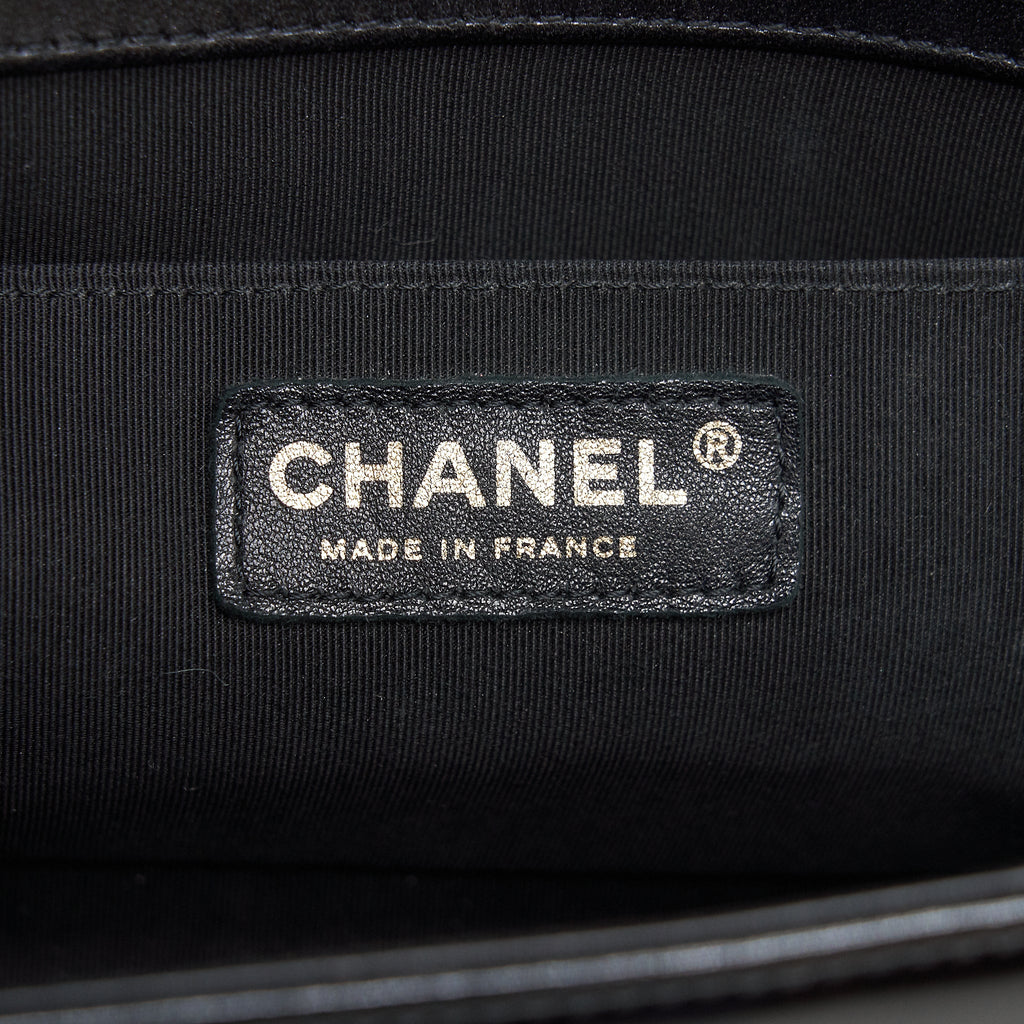 CHANEL MEDIUM LE BOY PATENT LEATHER BLACK LGHW