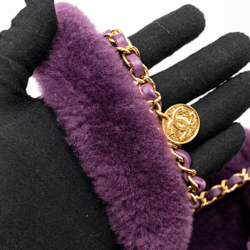 CHANEL TOP HANDLE SMALL VANITY CASE SHEARLING PURPLE GHW (MICROCHIP)