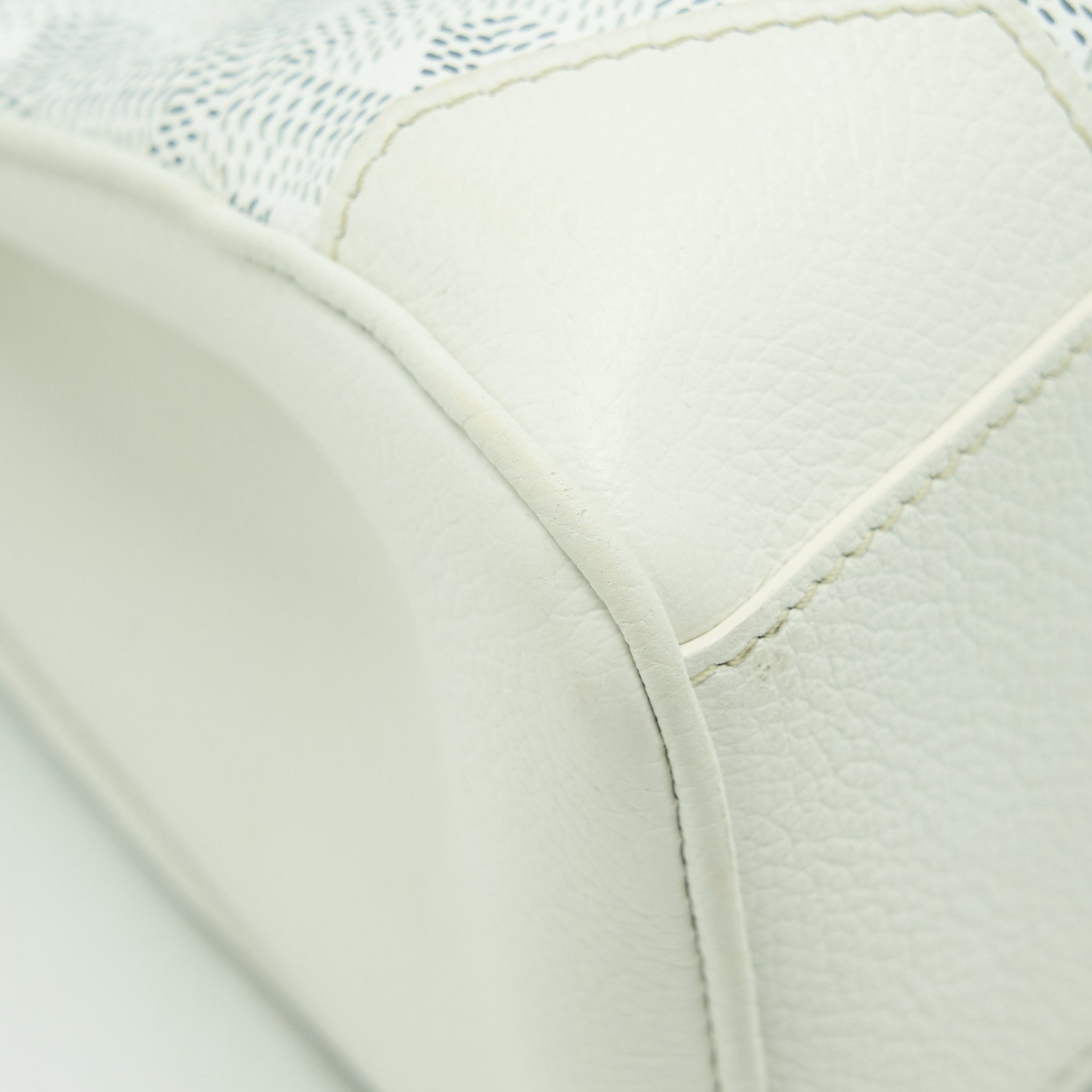 GOYARD SAIGON MINI GOYARDINE CANVAS WHITE SHW