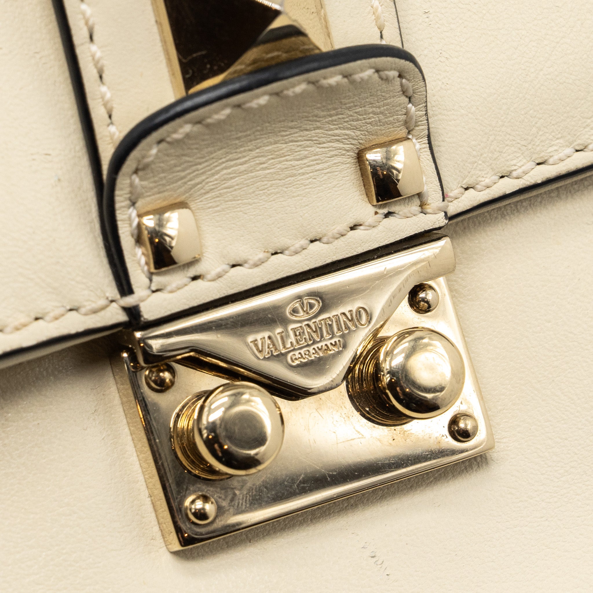 VALENTINO GARAVANI ROCKSTUD GLAM LOCK CHAIN BAG LEATHER WHITE LGHW