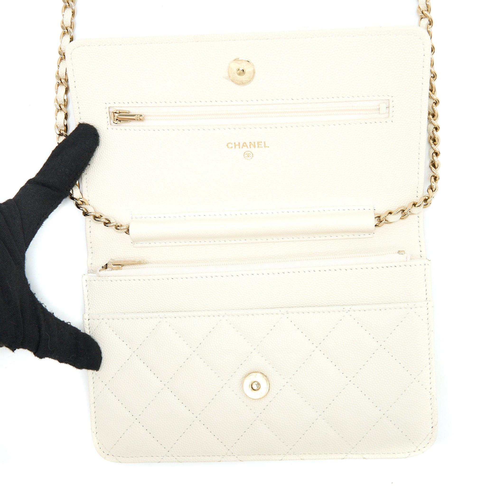 CHANEL CLASSIC WALLET ON CHAIN CAVIAR WHITE LGHW (MICROCHIP)