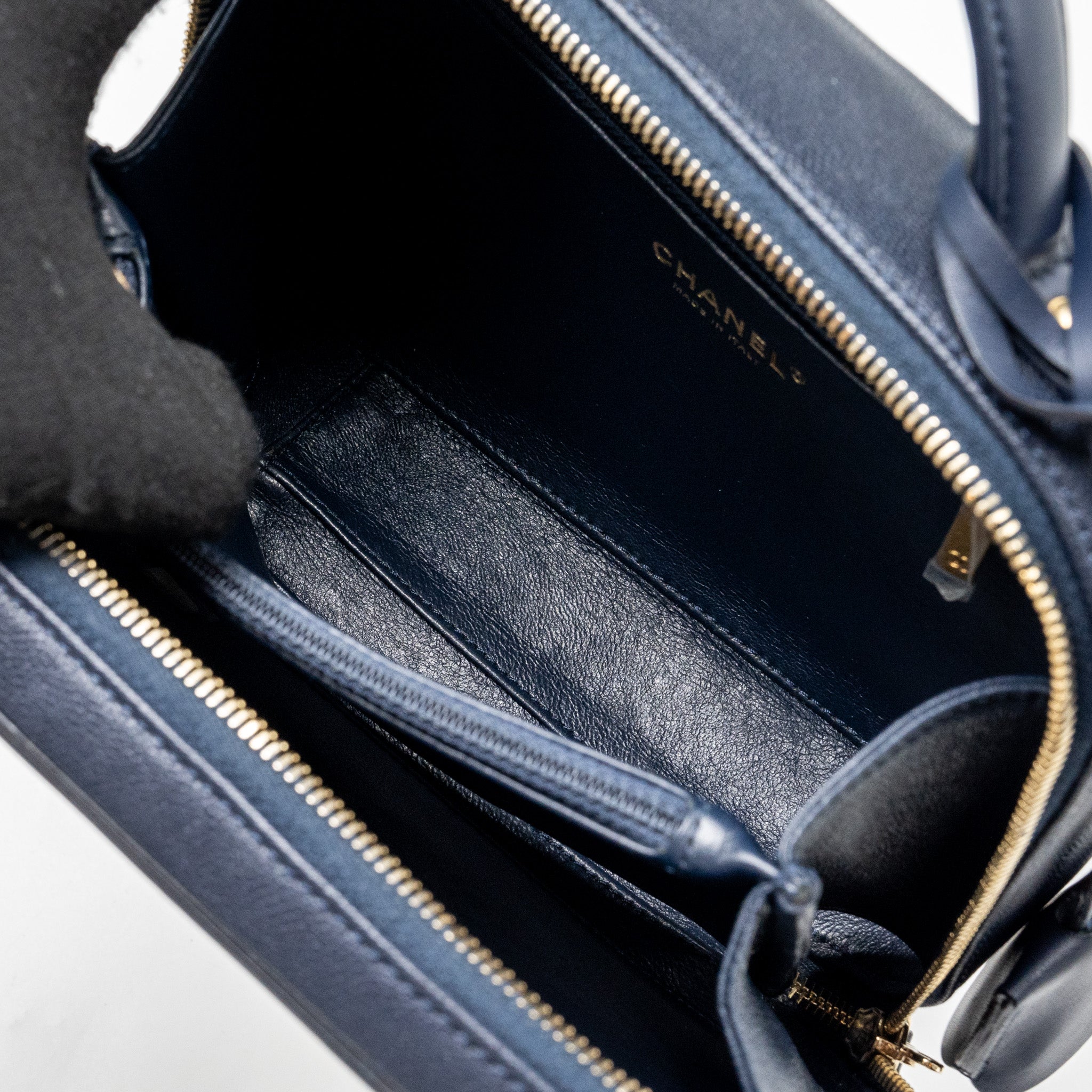 CHANEL FILIGREE CAMERA BAG CAVIAR DARK BLUE GHW
