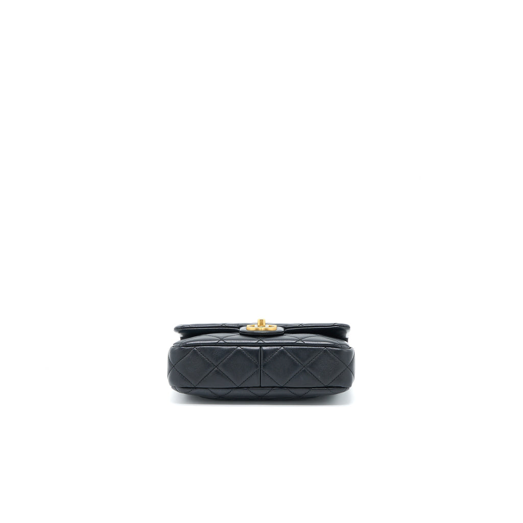 CHANEL 22P ENEMAL FLAP BAG LAMBSKIN BLACK GHW (MICROCHIP)