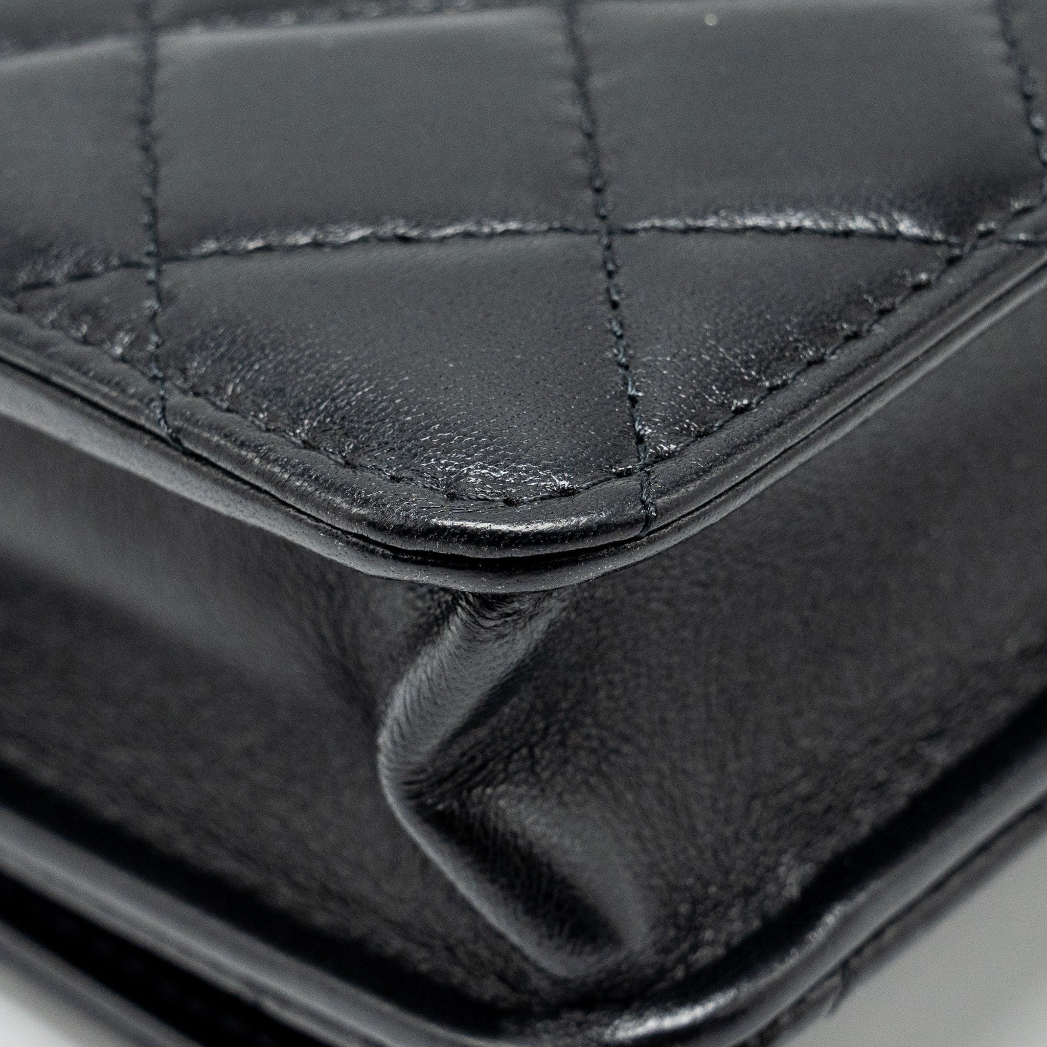 CHANEL LEATHER TOP HANDLE WALLET ON CHAIN LAMBSKIN BLACK LGHW (MICROCHIP)