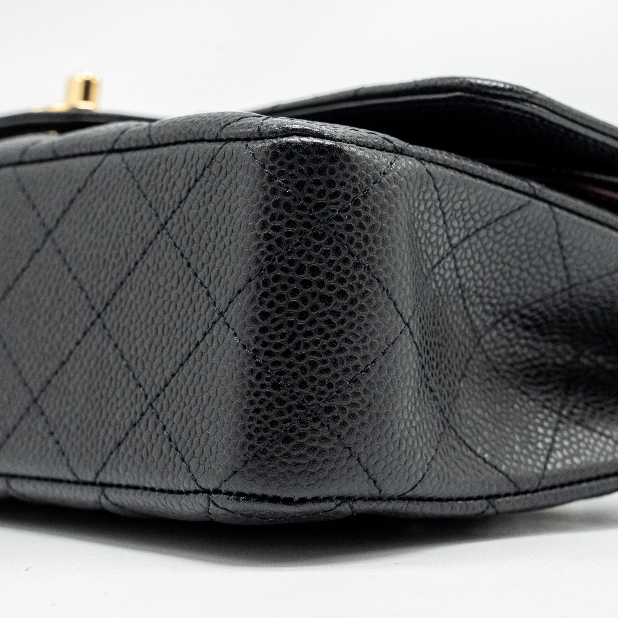 CHANEL MEDIUM CLASSIC DOUBLE FLAP BAG CAVIAR BLACK GHW