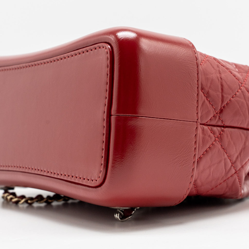CHANEL SMALL GABRIELLE BACKPACK CALFSKIN RED MULTICOLOUR HARDWARE