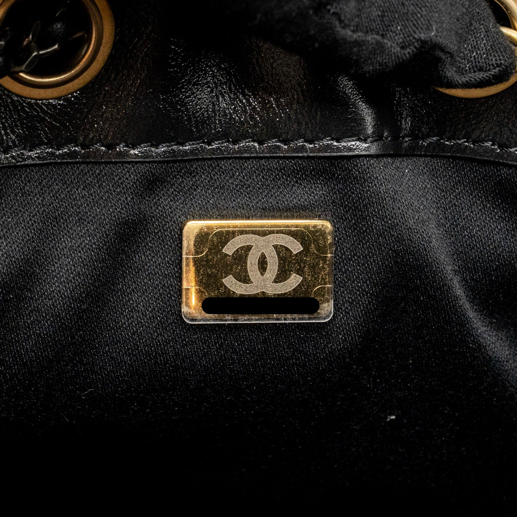 CHANEL SMALL 25 BAG CRUMPLED SHINY CALFSKIN BLACK MULTICOLOUR HARDWARE (MICROCHIP) (Copy)