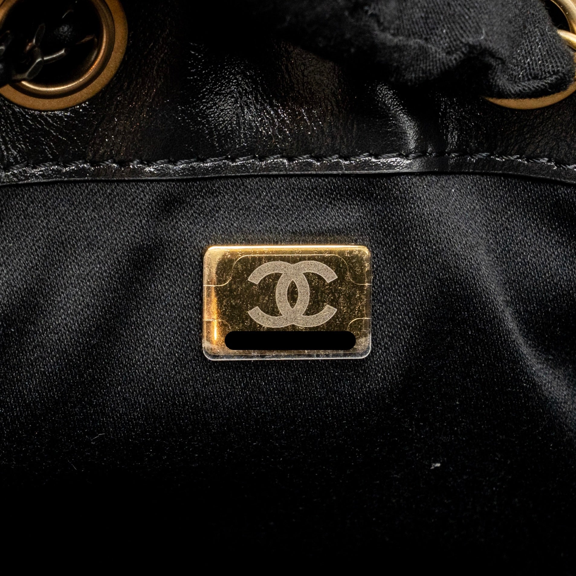 CHANEL SMALL 25 BAG CRUMPLED SHINY CALFSKIN BLACK MULTICOLOUR HARDWARE (MICROCHIP) (Copy)