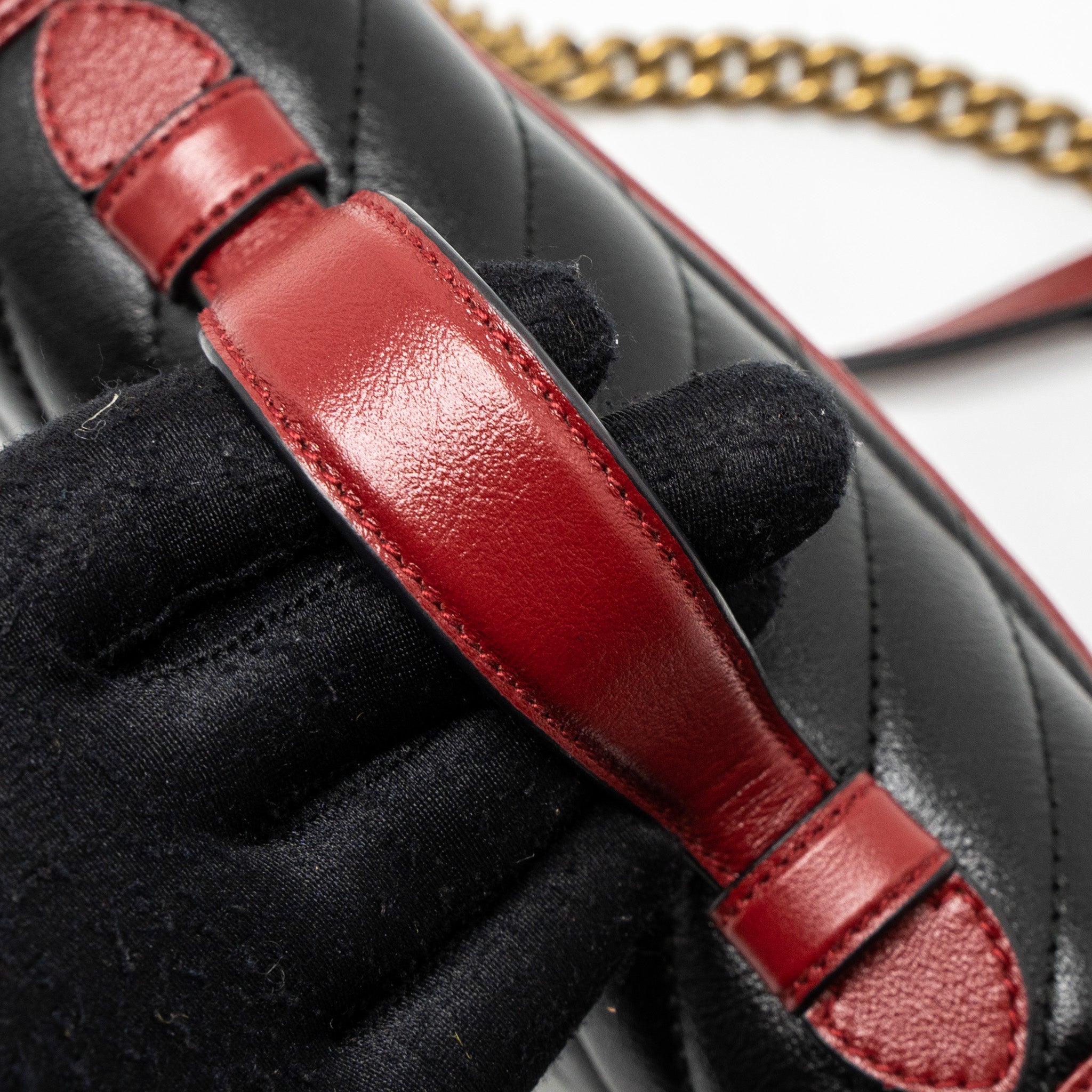 GUCCI GG MARMONT MINI TOP HANDLE BAG CALFSKIN BLACK/RED GHW