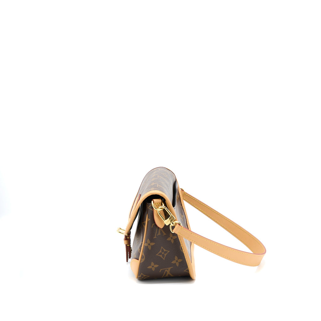 LOUIS VUITTON DIANE BAG MONOGRAM CANVAS GHW