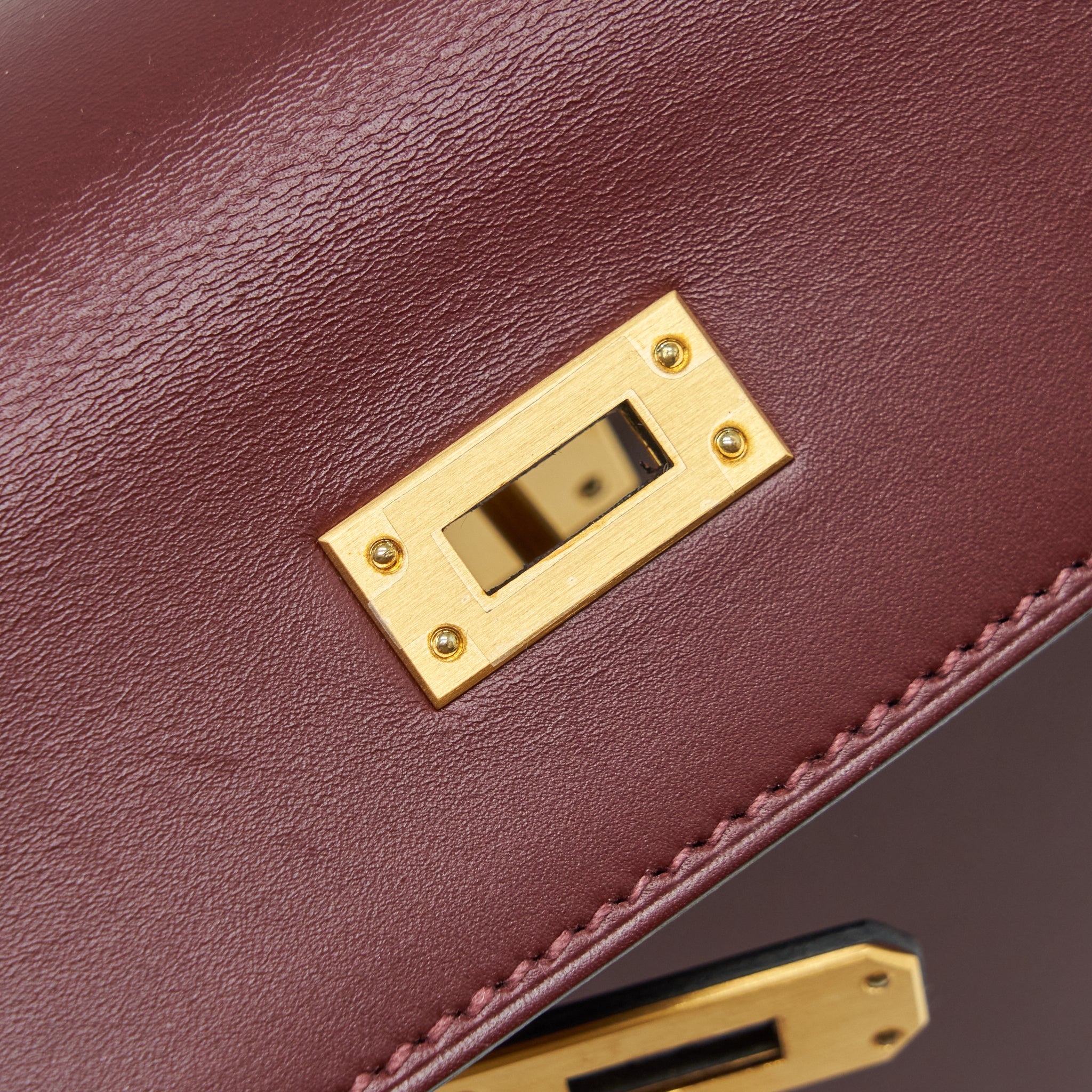HERMES KELLY 25 SPECIAL ORDER SOMBRERO ROUGE H BRUSHED GHW