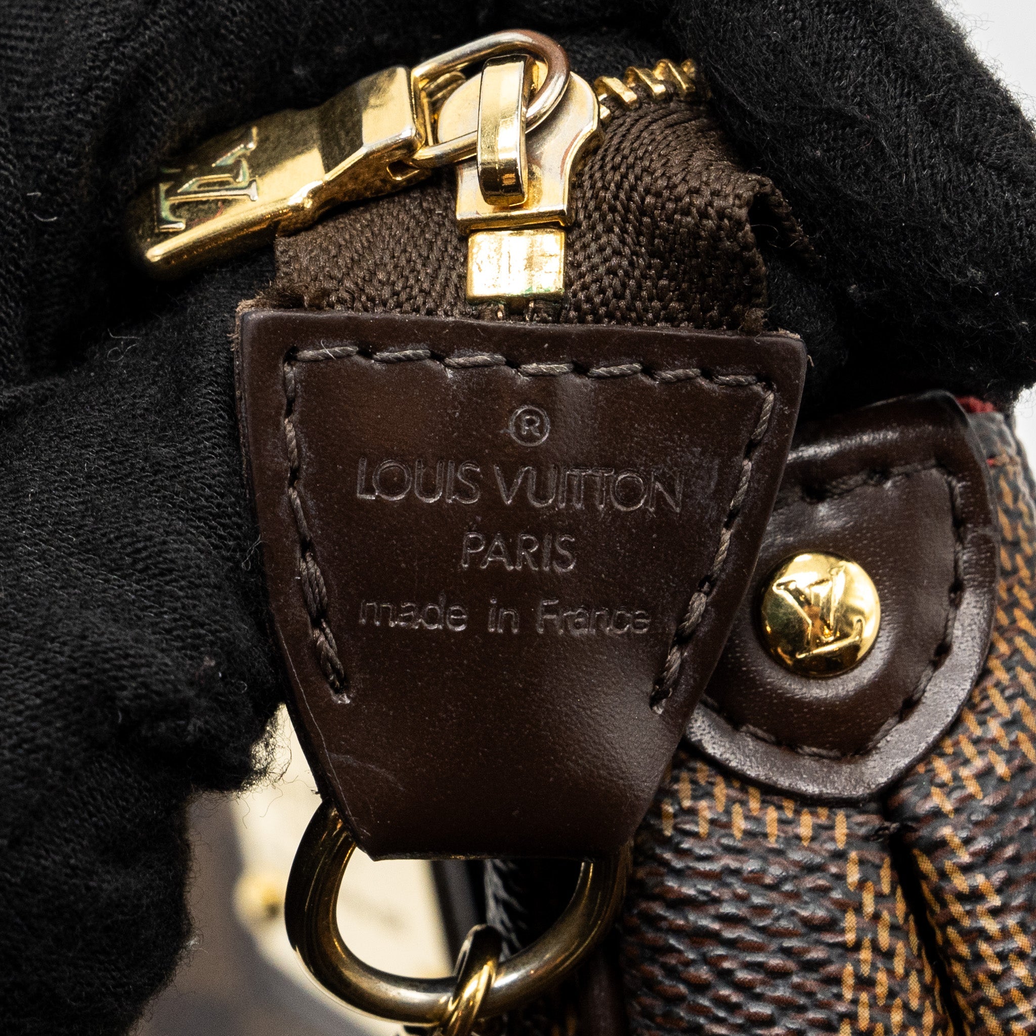 LOUIS VUITTON EVA POCHETTE DAMIER EBENE GHW