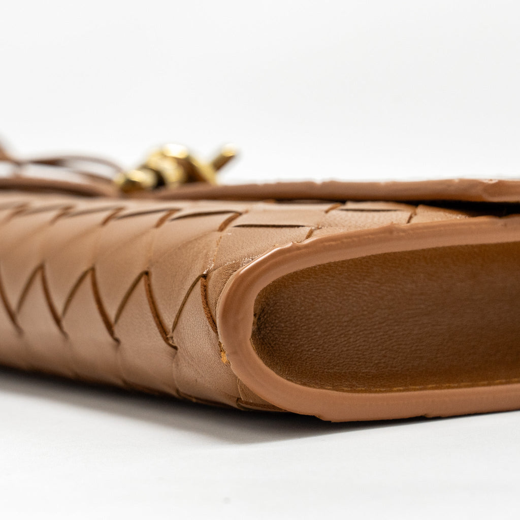 BOTTEGA VENETA ANDIAMO CLUTCH BAG LAMBSKIN BROWN GHW