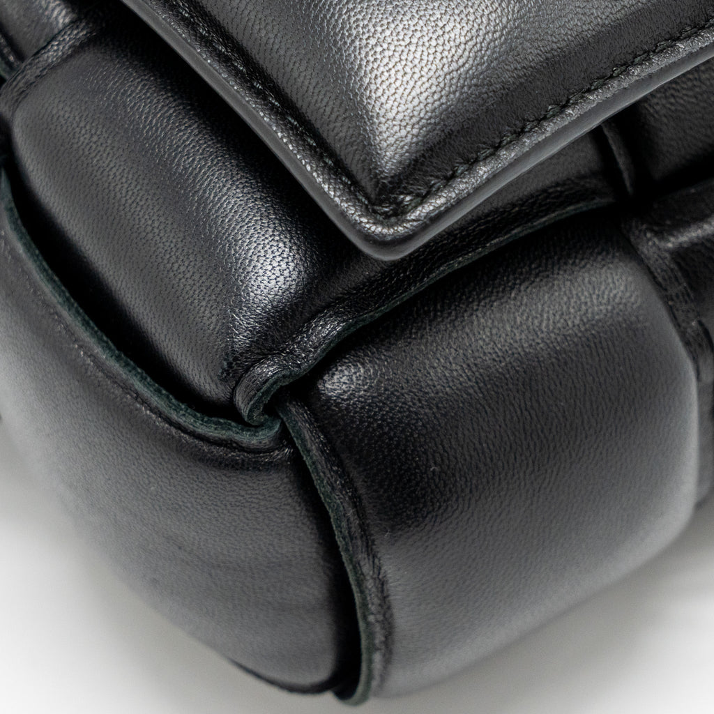 BOTTEGA VENETA PADDED CASSETTE LAMBSKIN BLACK SHW