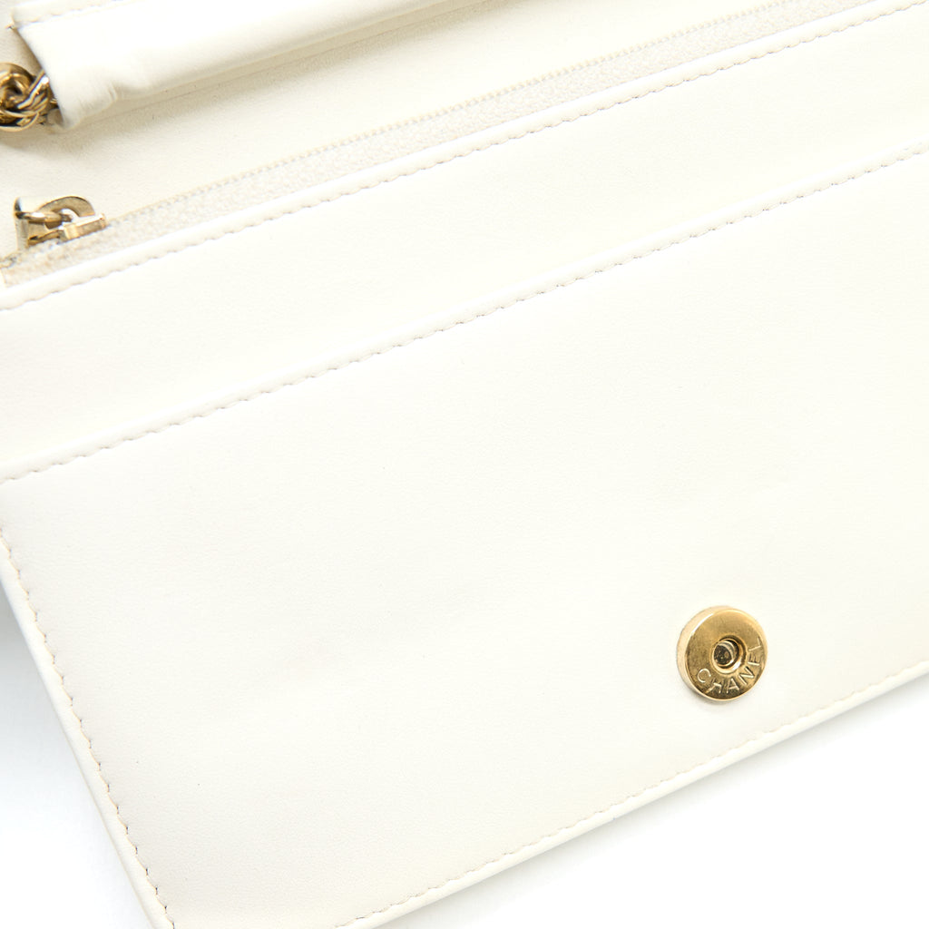 CHANEL BOY WALLET ON CHAIN CAVIAR WHITE LGHW