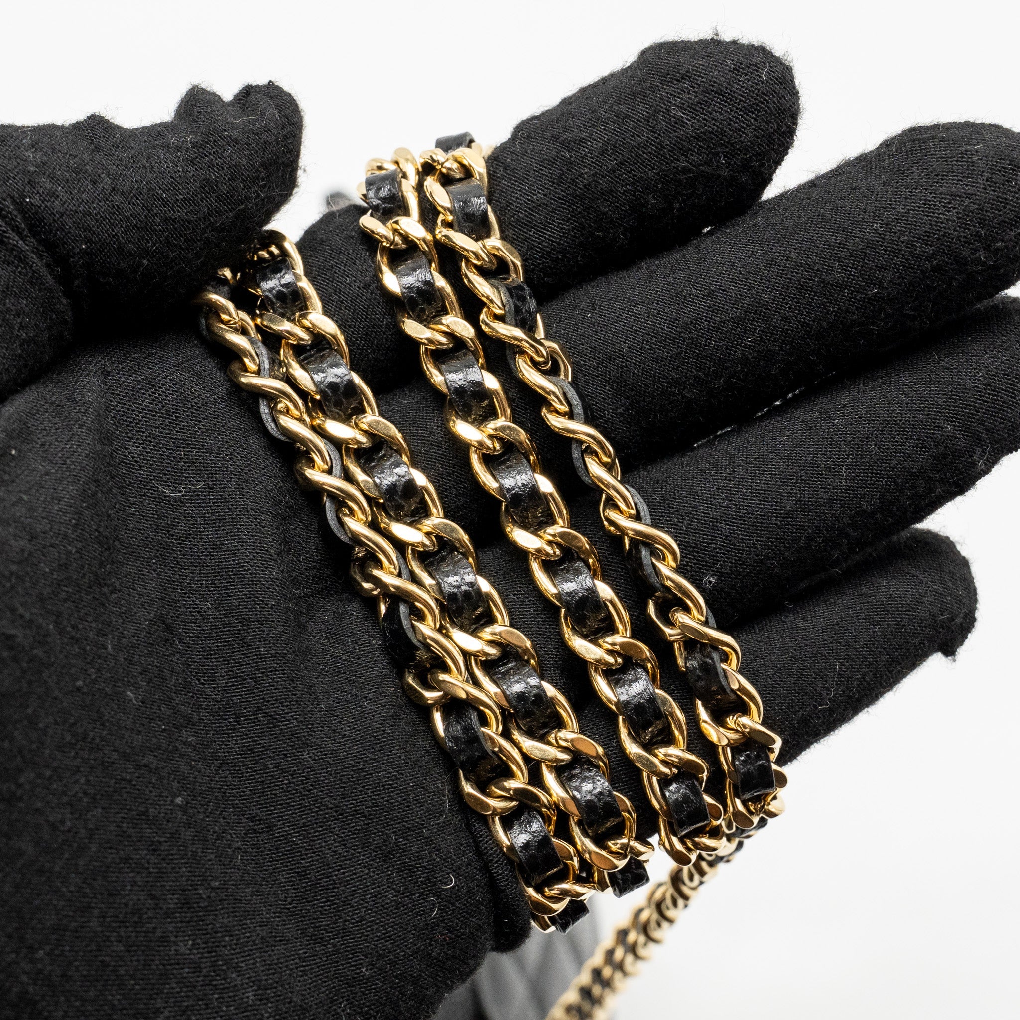 CHANEL CLASSIC WALLET ON CHAIN CAVIAR BLACK GHW(MICROCHIP)