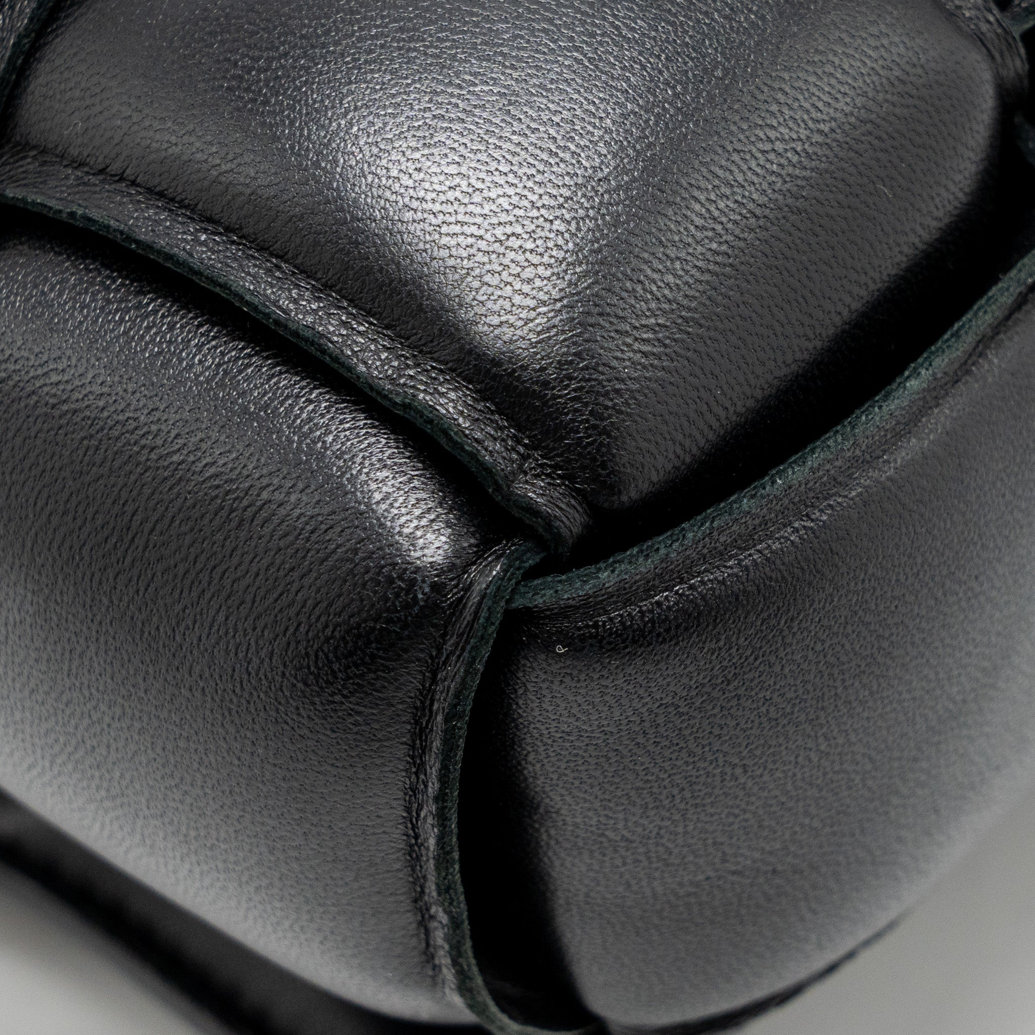 BOTTEGA VENETA PADDED CASSETTE LAMBSKIN BLACK SHW