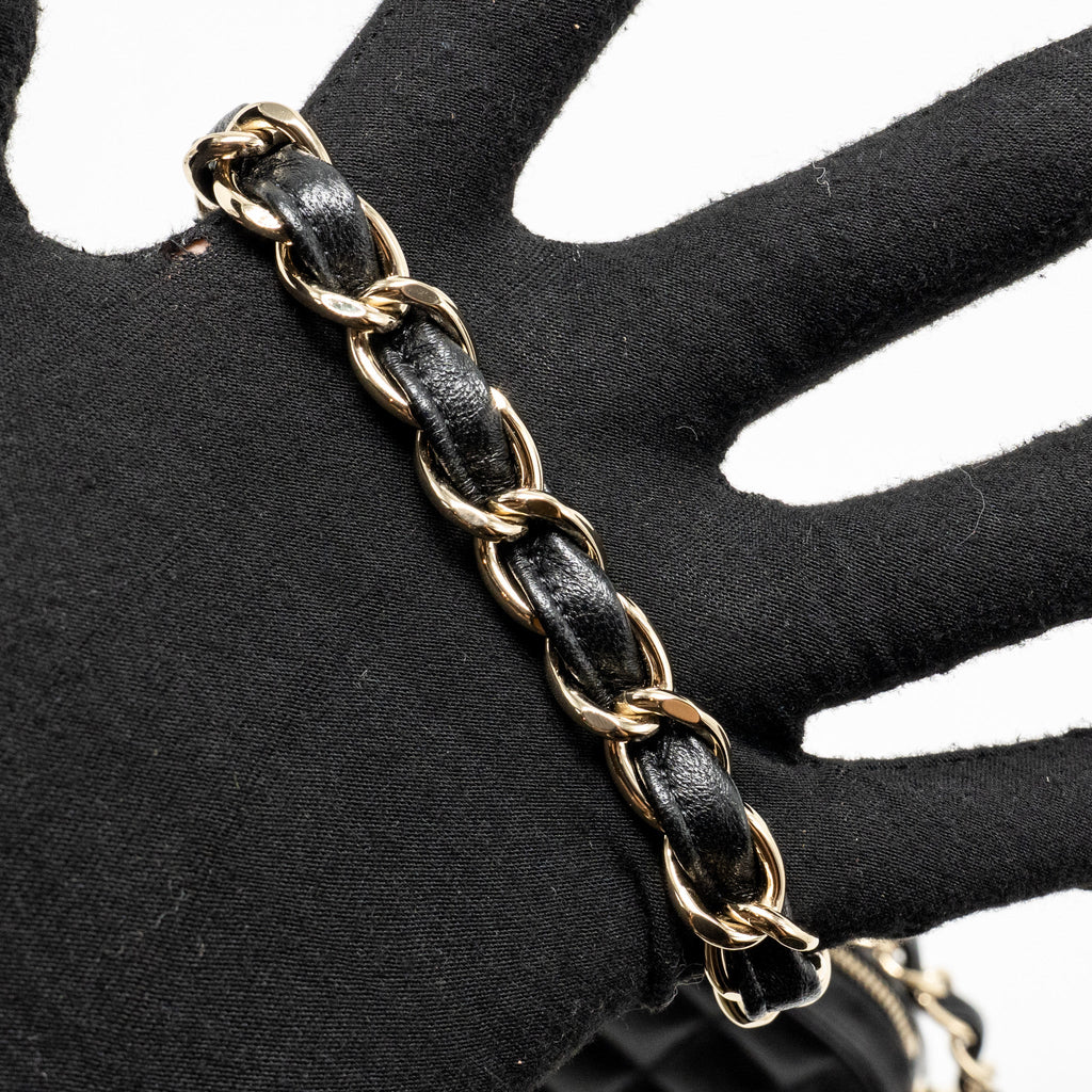 CHANEL 22C ROUND CLUTCH WITH CHAIN LAMBSKIN BLACK LGHW
