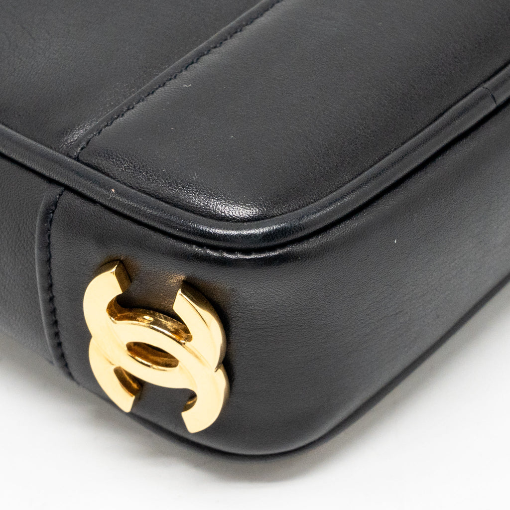 CHANEL VINTAGE CC LOGO FLAP BELT BAG SMOOTH CALFSKIN BLACK GHW