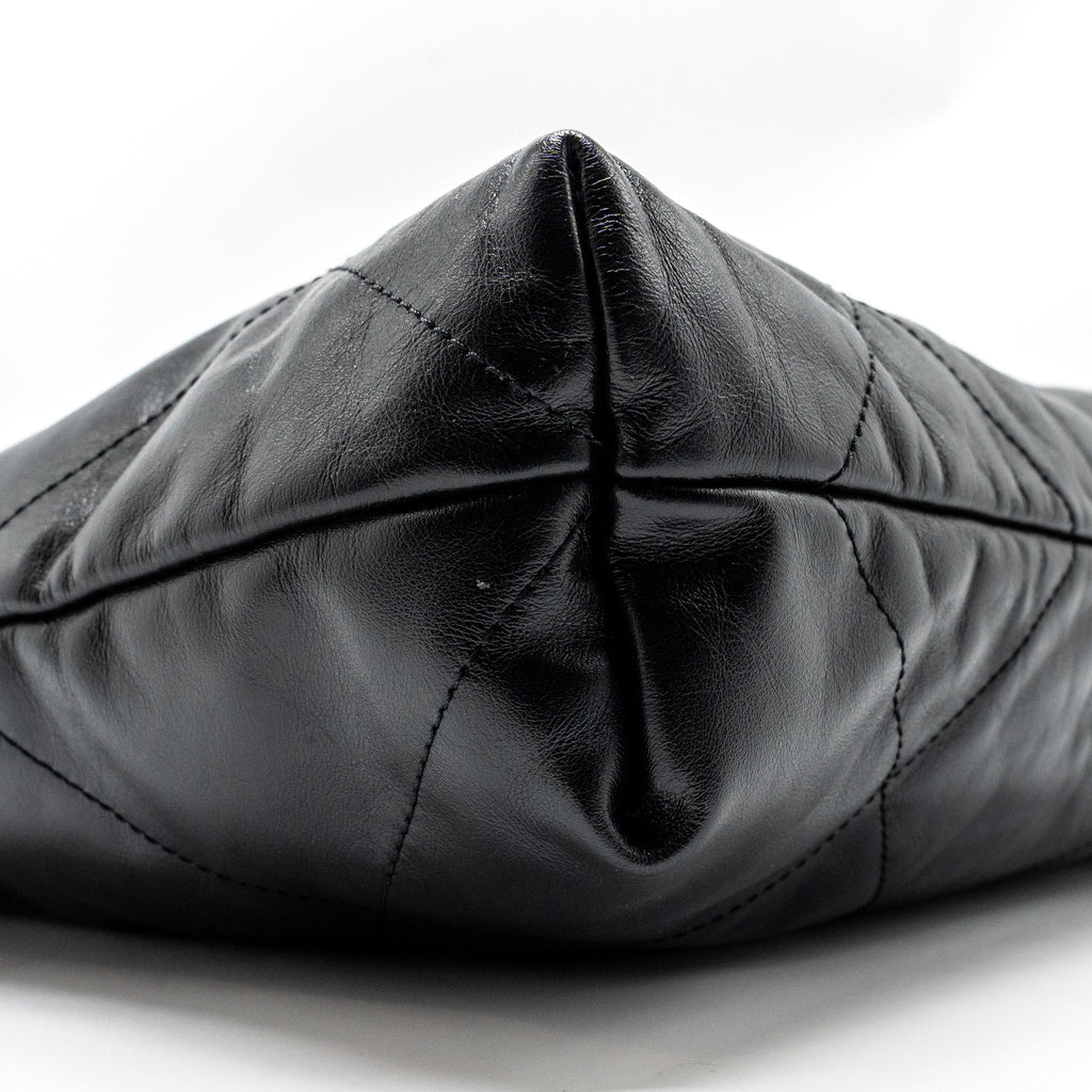 CHANEL MEDIUM 22 BAG CALFSKIN SO BLACK (MICROCHIP)