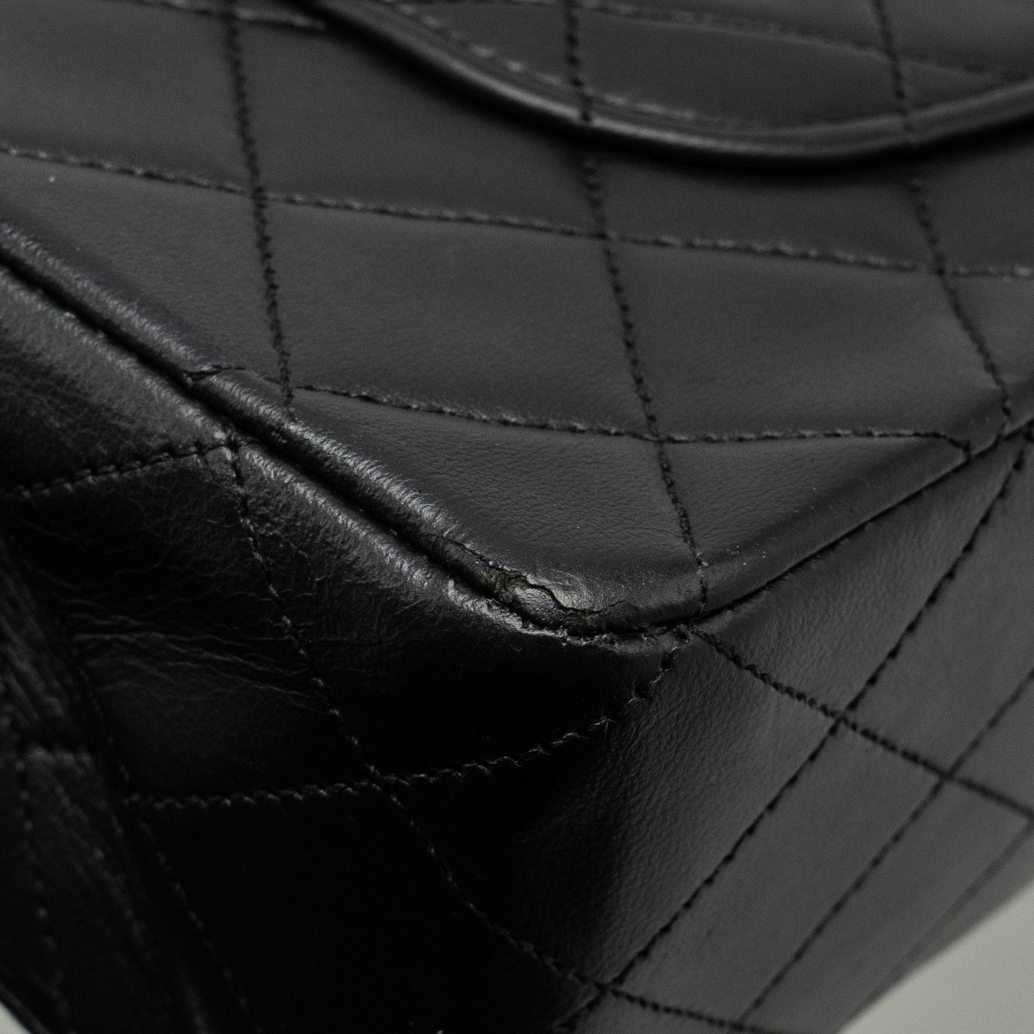 CHANEL VINTAGE MEDIUM CLASSIC DOUBLE FLAP BAG LAMBSKIN BLACK GHW