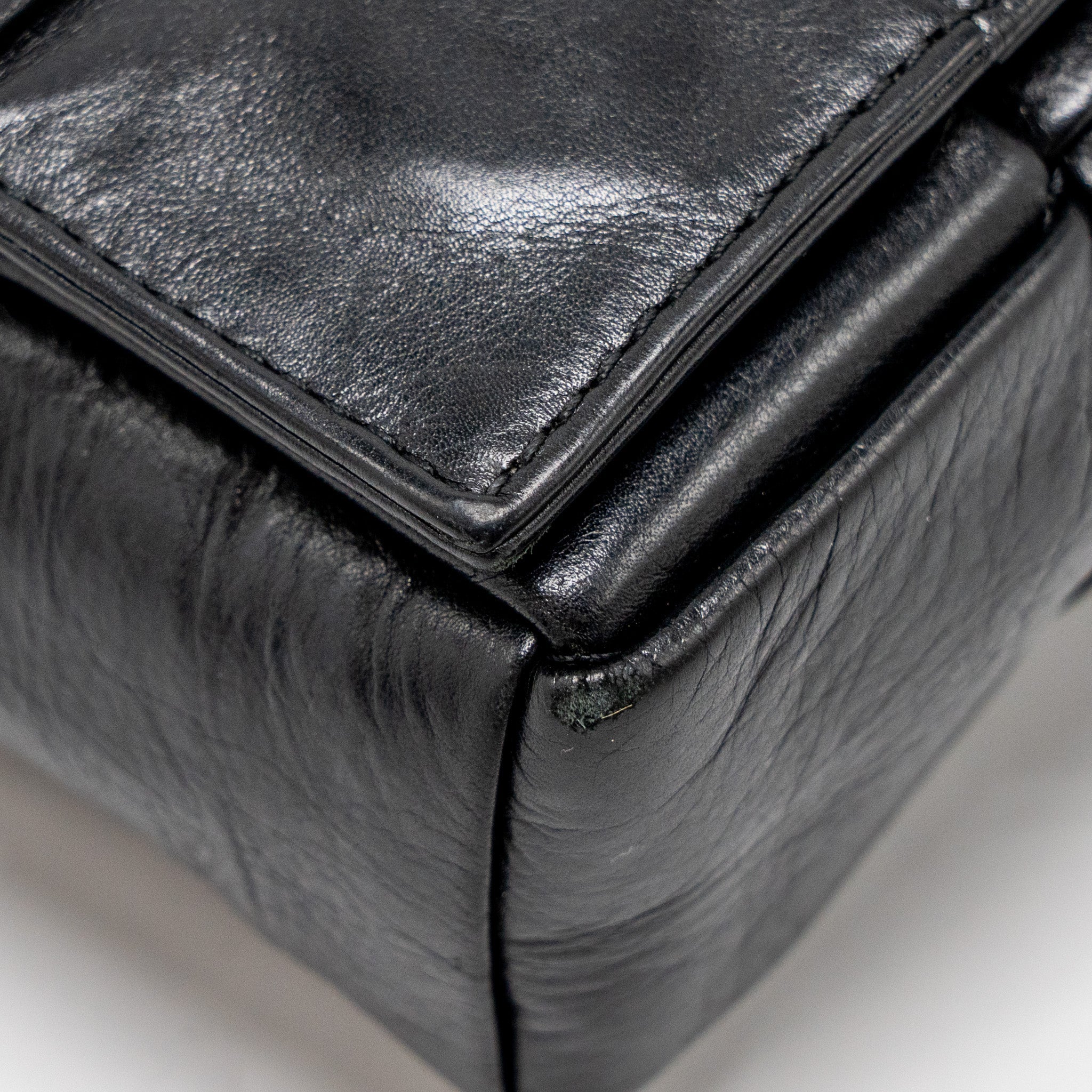 BOTTEGA VENETA CASSETTE BAG AGED CALFSKIN BLACK SHW