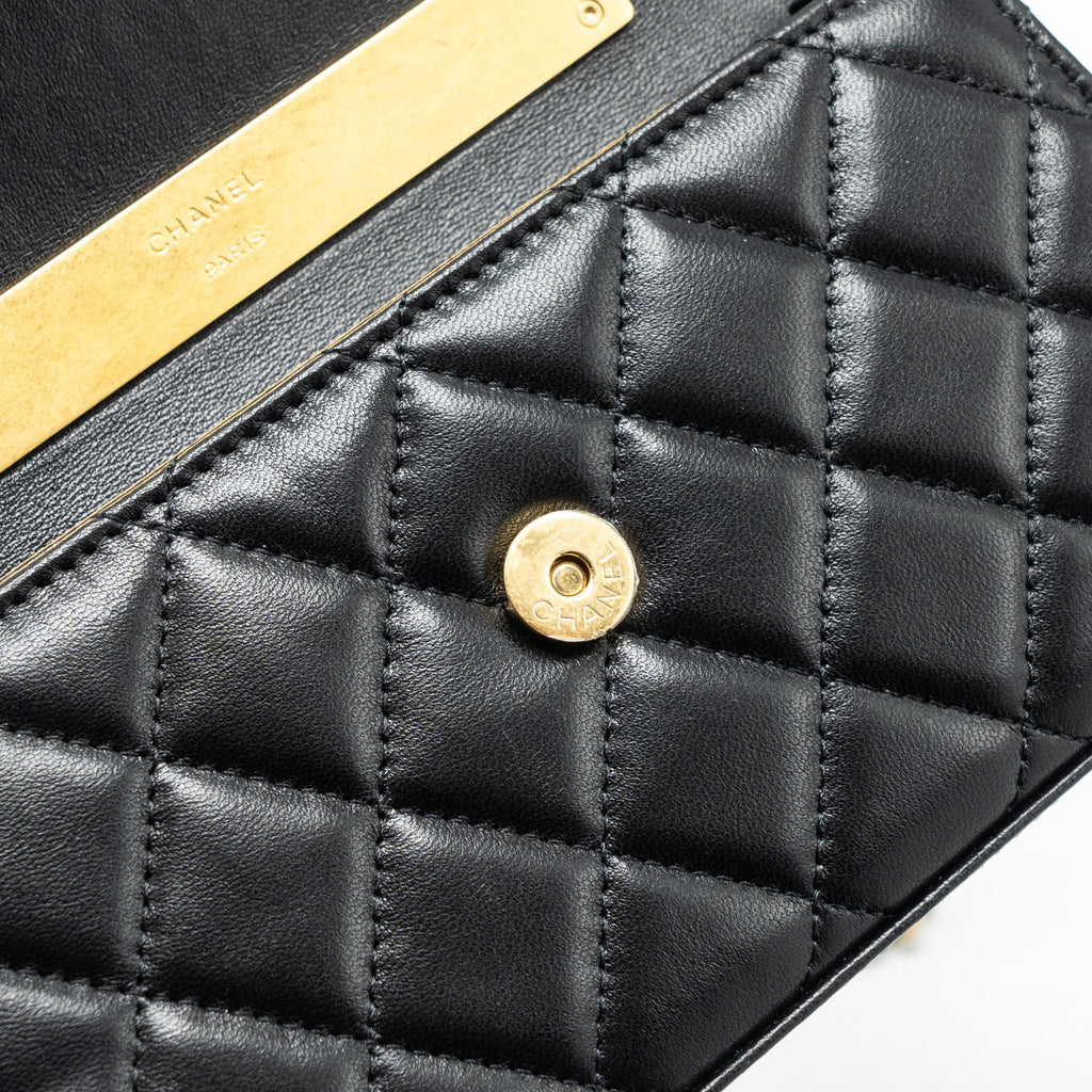 CHANEL 22B FLAP BAG WITH ENAMEL TOP HANDLE LAMBSKIN BLACK GHW (MICROCHIP)