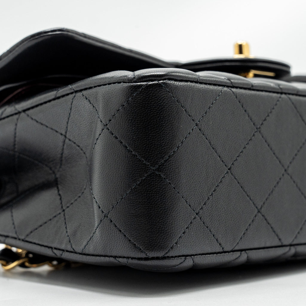 CHANEL SMALL CLASSIC DOUBLE FLAP BAG LAMBSKIN BLACK GHW (MICROCHIP)
