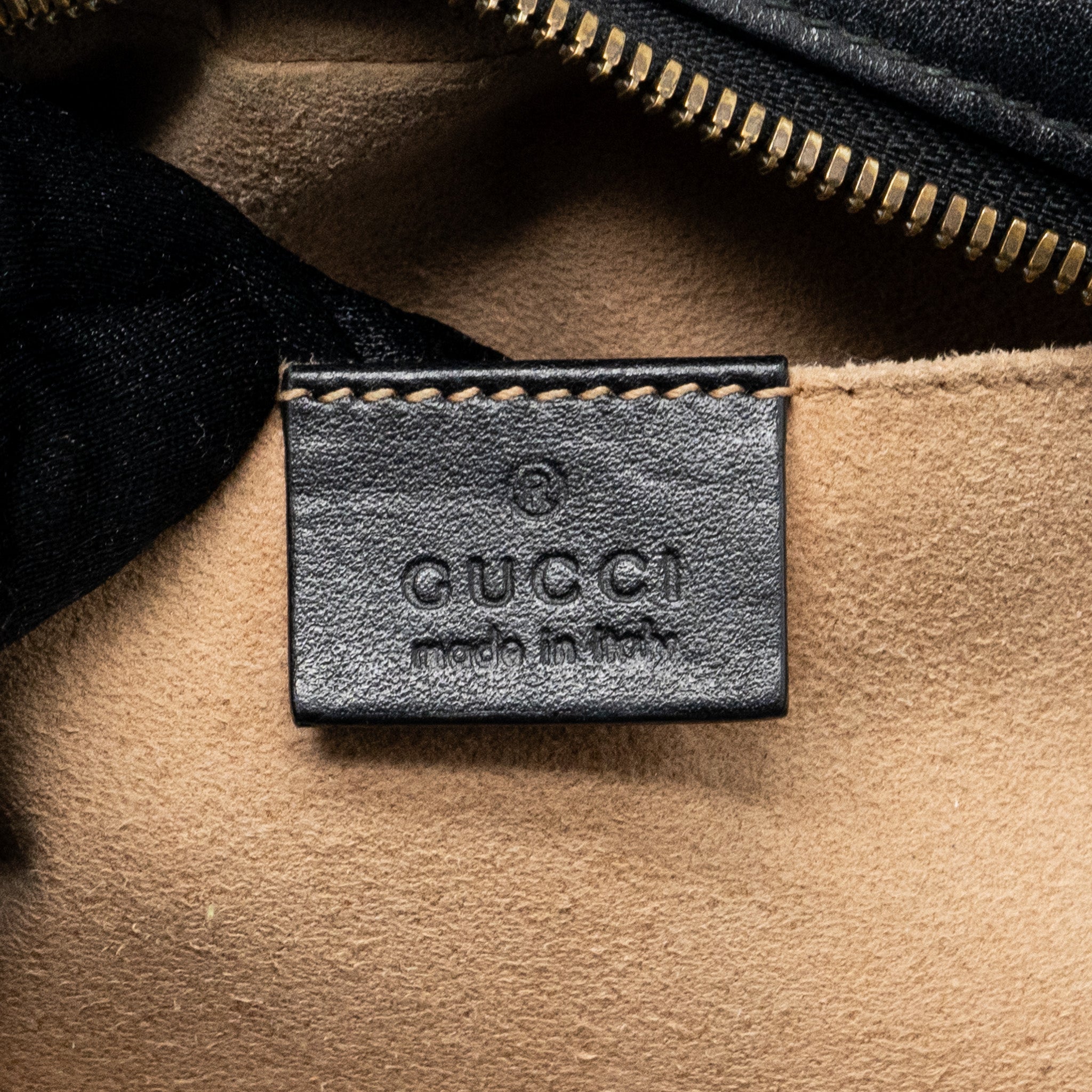 GUCCI GG MARMONT SMALL MATELASSE SHOULDER BAG CALFSKIN BLACK GHW
