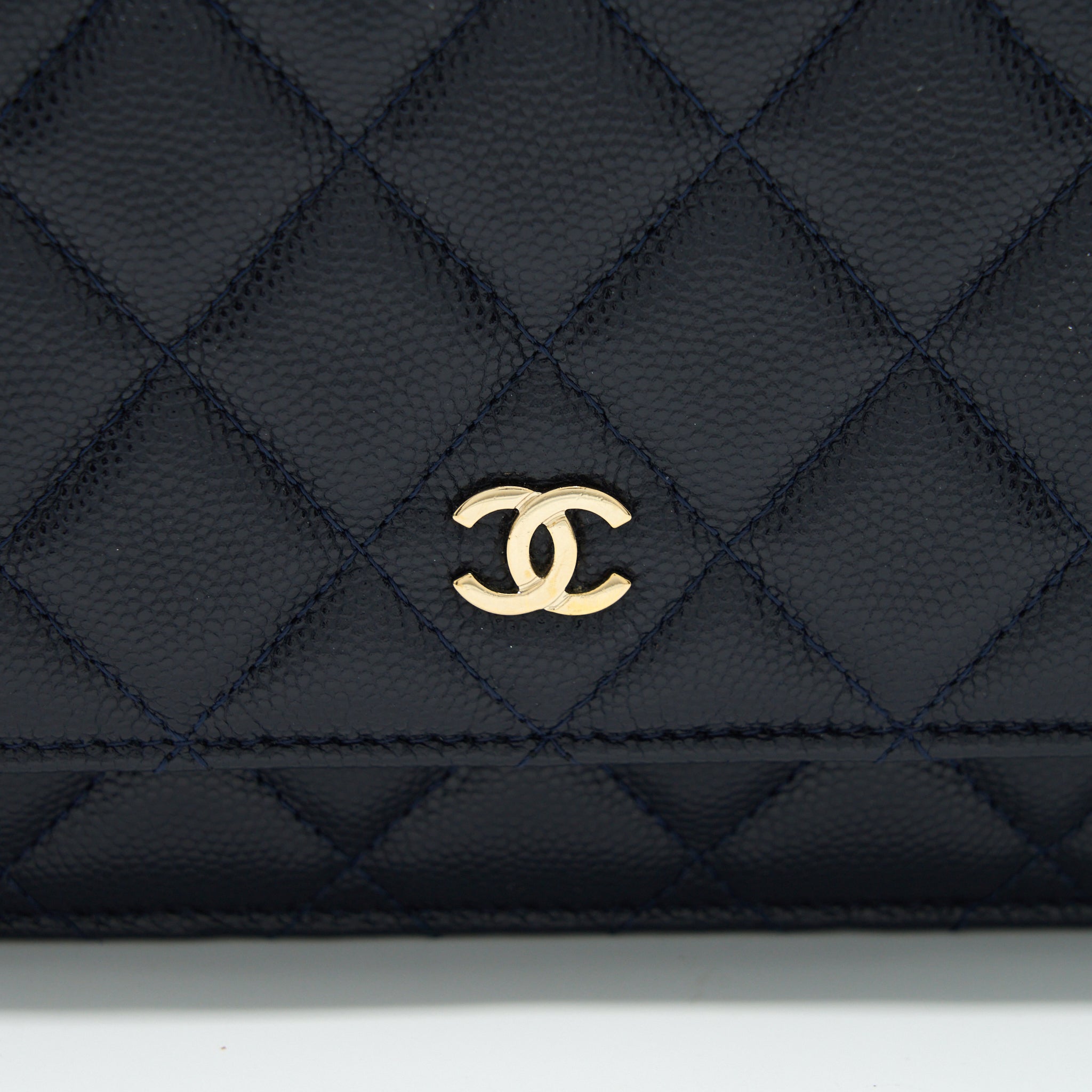 CHANEL CLASSIC WALLET ON CHAIN CAVIAR NAVY LGHW