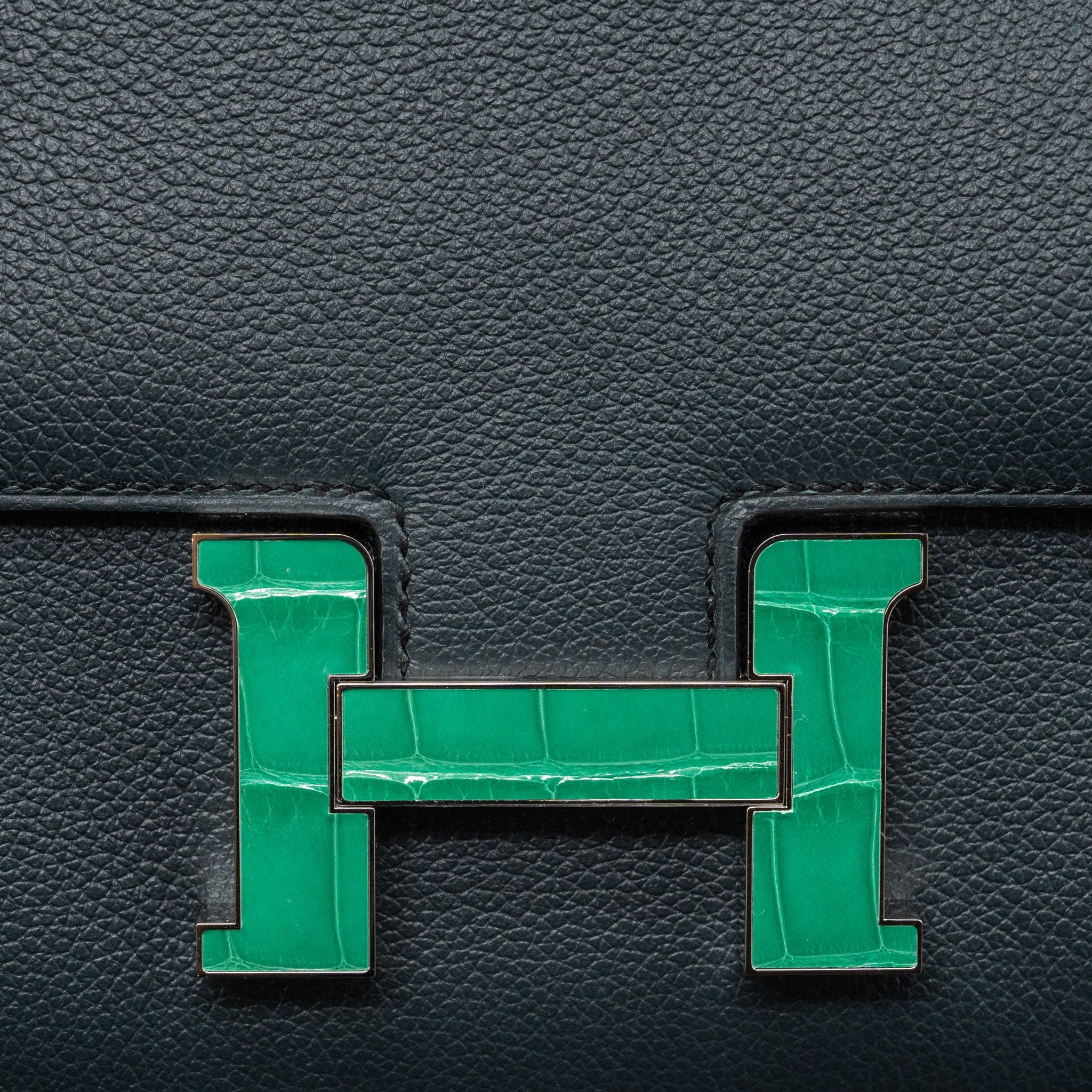 HERMES MINI CONSTANCE EVERCOLOR / ALLIGATOR BUCKLE VERT ROUSSEAU / VERT JADE SHW