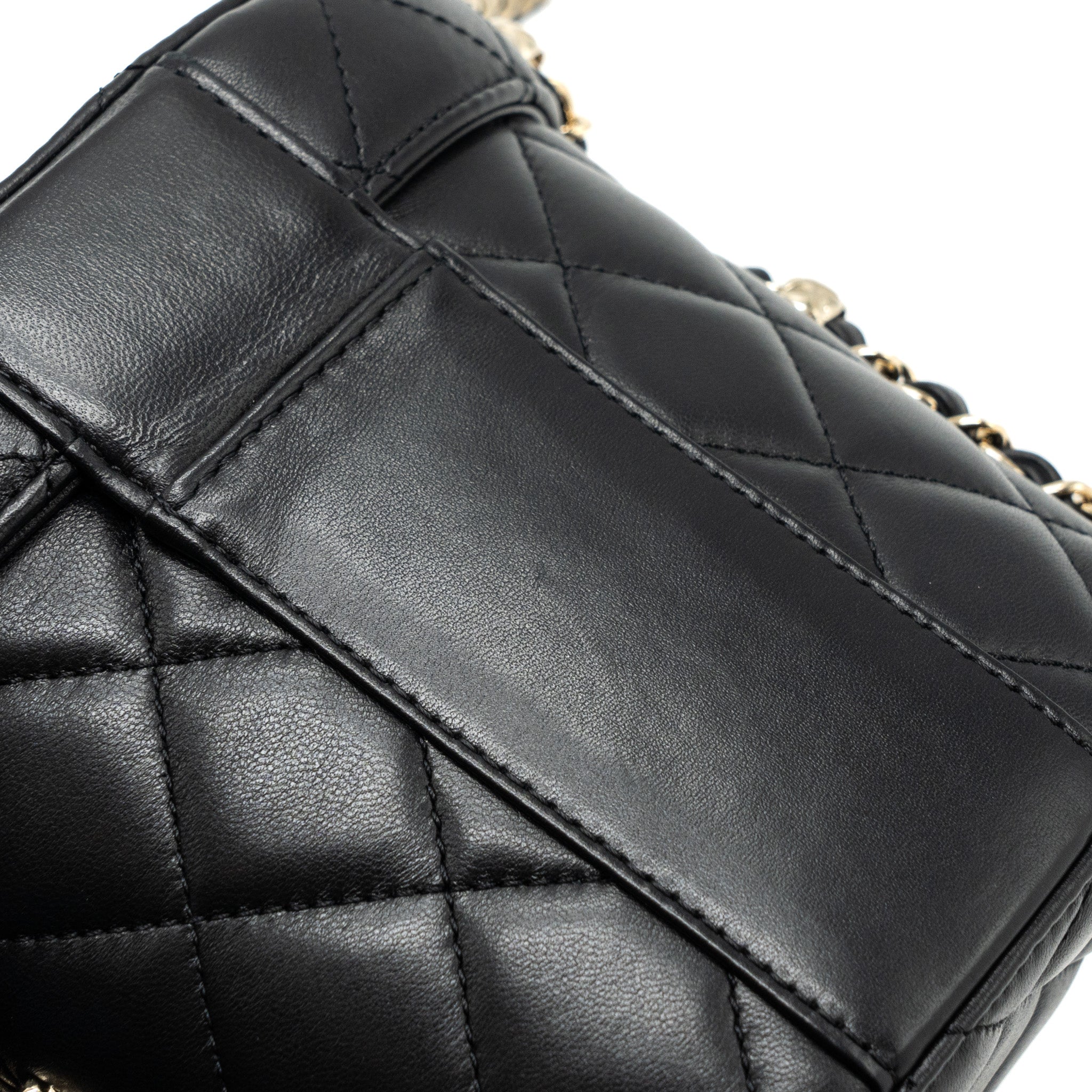 CHANEL VANITY WITH CHAIN LAMBSKIN BLACK LGHW(MICROCHIP)