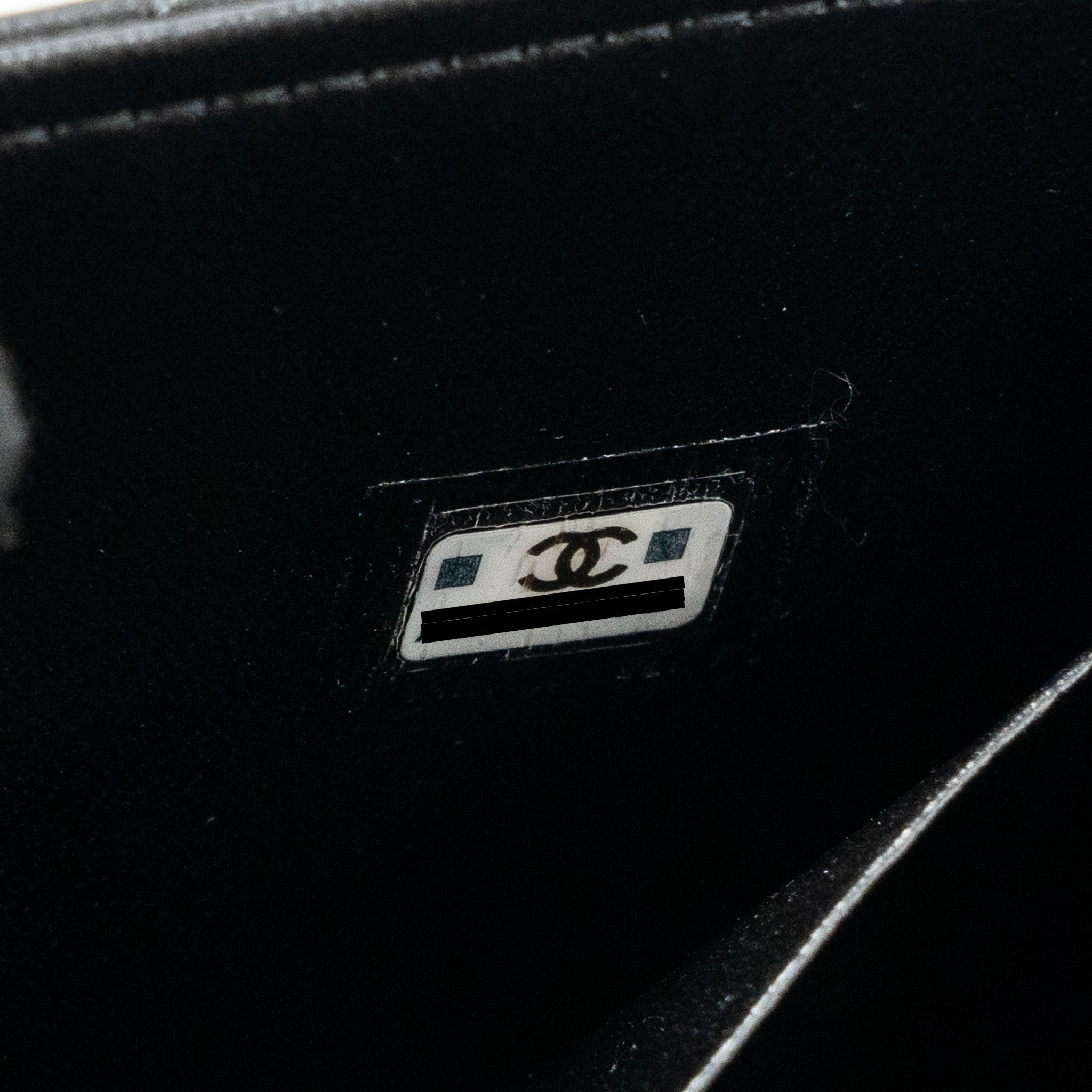 CHANEL 22B FLAP BAG WITH ENAMEL TOP HANDLE LAMBSKIN BLACK GHW (MICROCHIP)