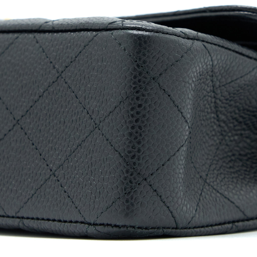 CHANEL MEDIUM CLASSIC DOUBLE FLAP BAG CAVIAR BLACK GHW