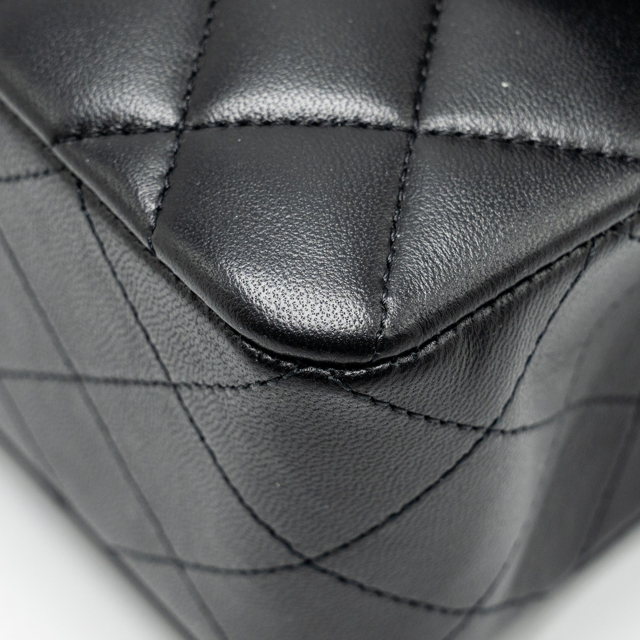 CHANEL SMALL CLASSIC DOUBLE FLAP BAG LAMBSKIN BLACK GHW (MICROCHIP)
