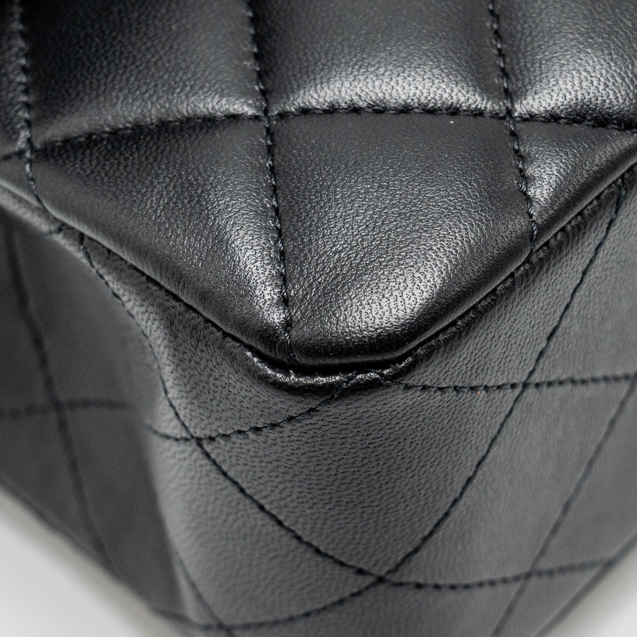 CHANEL SMALL CLASSIC DOUBLE FLAP BAG LAMBSKIN BLACK GHW (MICROCHIP)