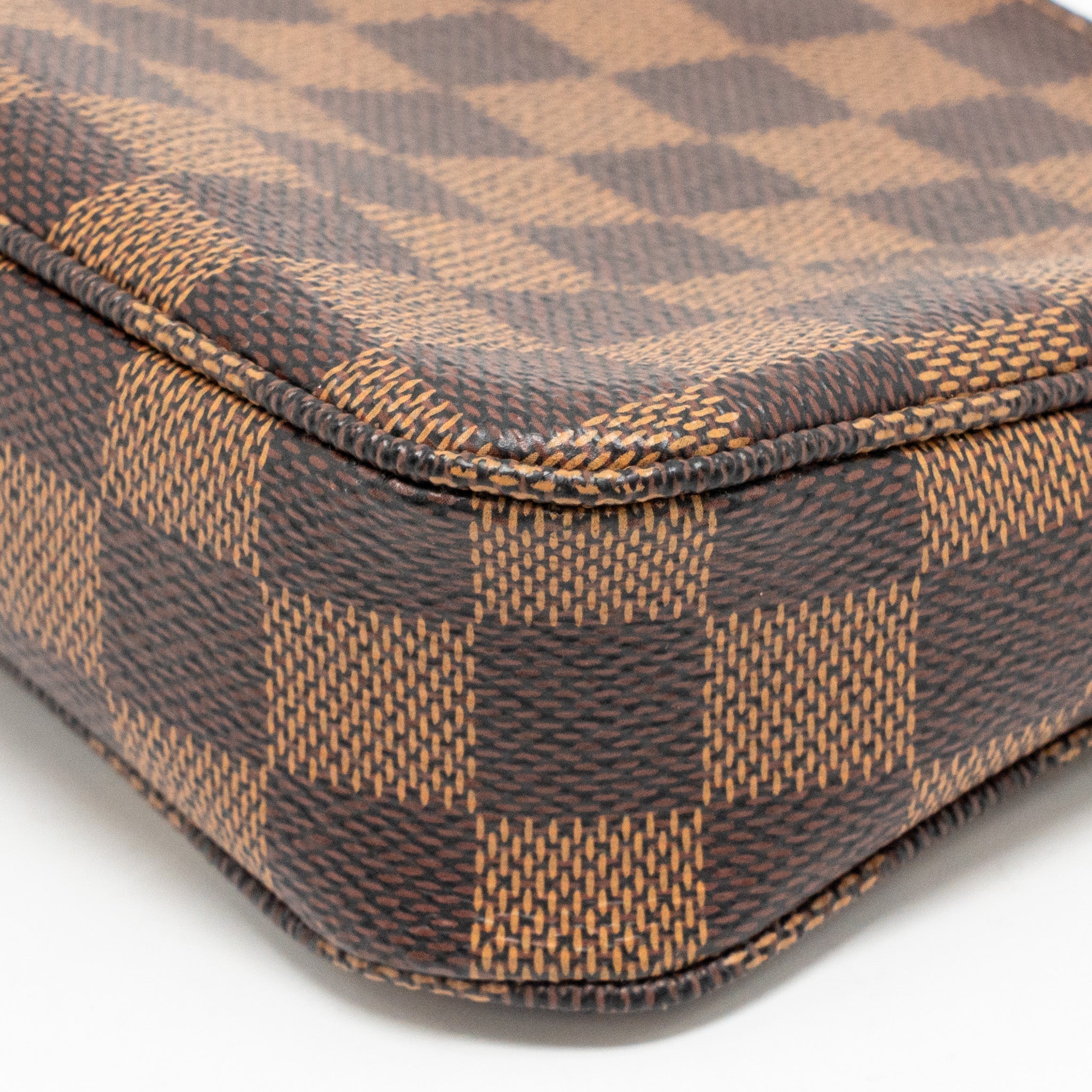 LOUIS VUITTON POCHETTE ACCESSOIRES DAMIER EBENE CANVAS GHW