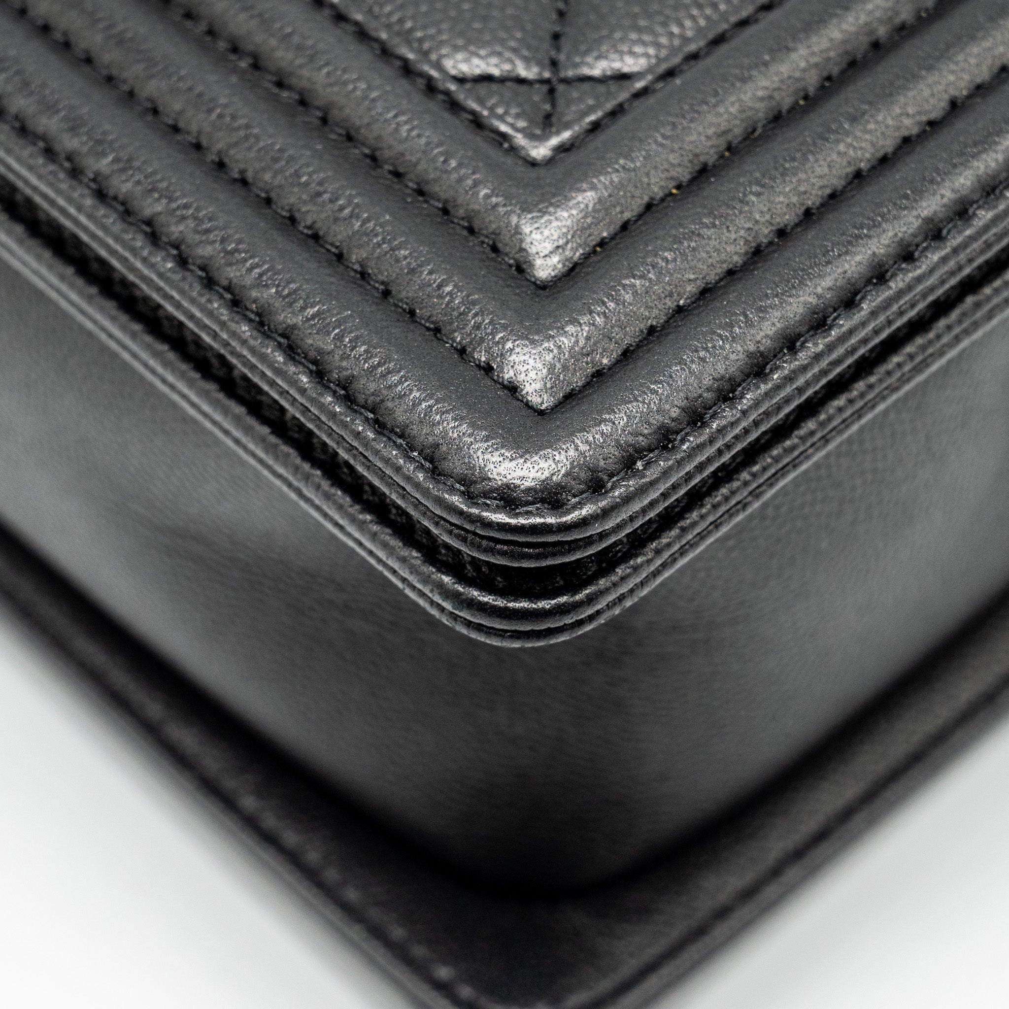 CHANEL NEW MEDIUM BOY BAG CAVIAR SO BLACK