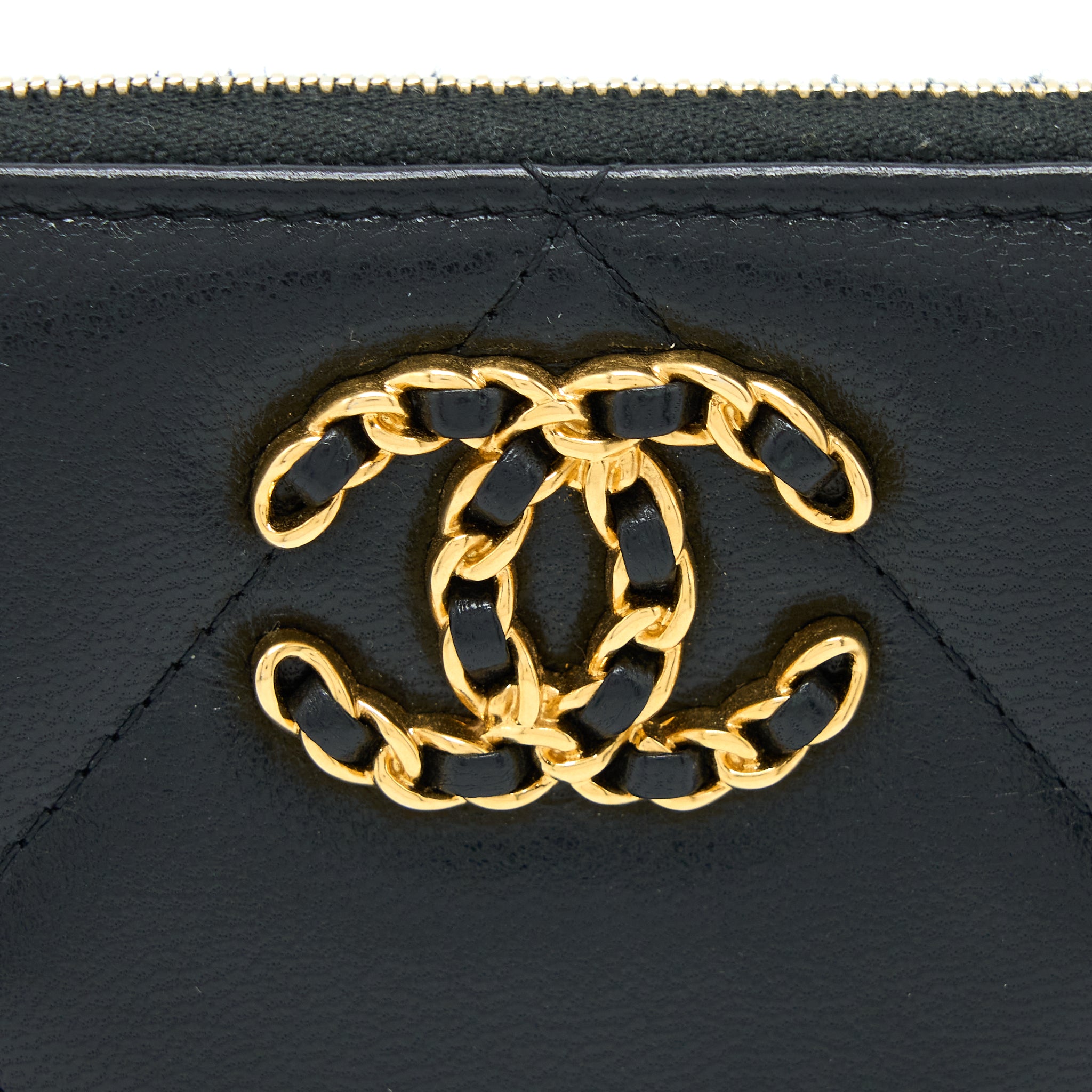 CHANEL 19 ZIP WALLET GOATSKIN BLACK GHW