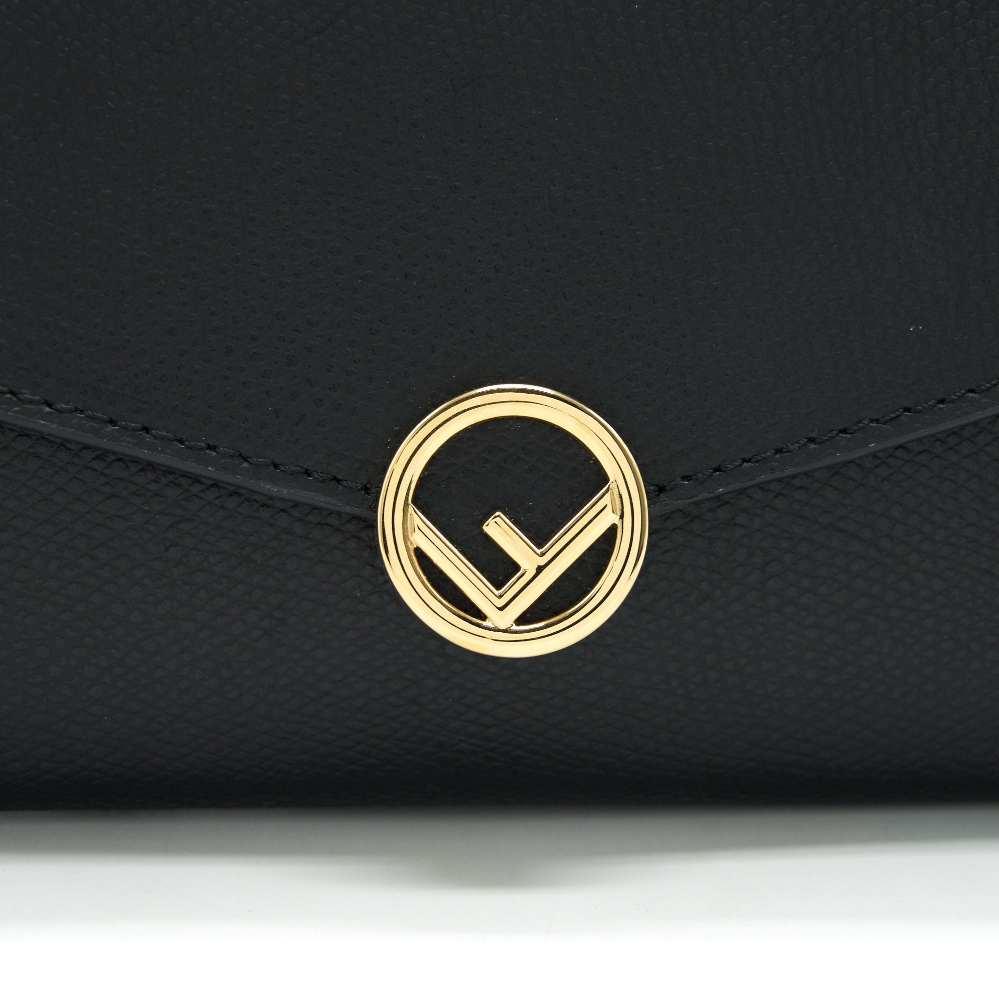 FENDI GRAINED CALFSKIN WALLET WITH CHAIN BLACK GHW