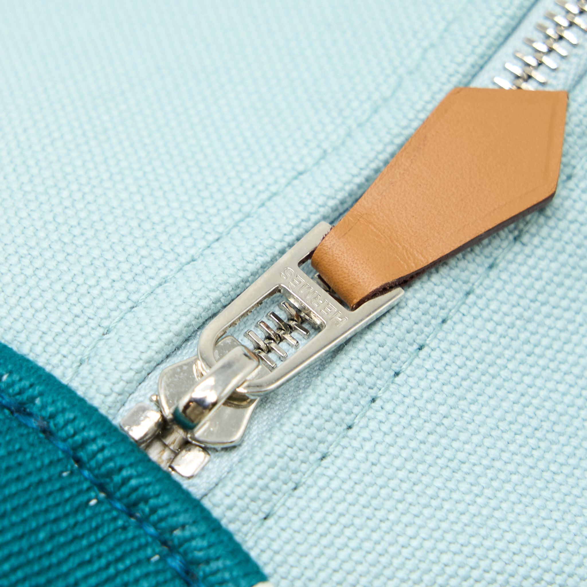HERMES TROUSSE DE TOILETTE BRAD A BRAC PM EUCALYPTUS SHW