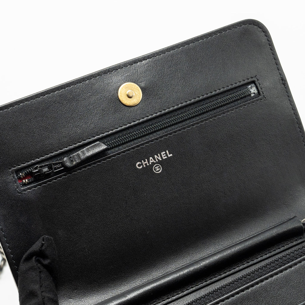 CHANEL GABRIELLE WALLET ON CHAIN CALFSKIN WHITE / BLACK MULTICOLOUR HARDWARE