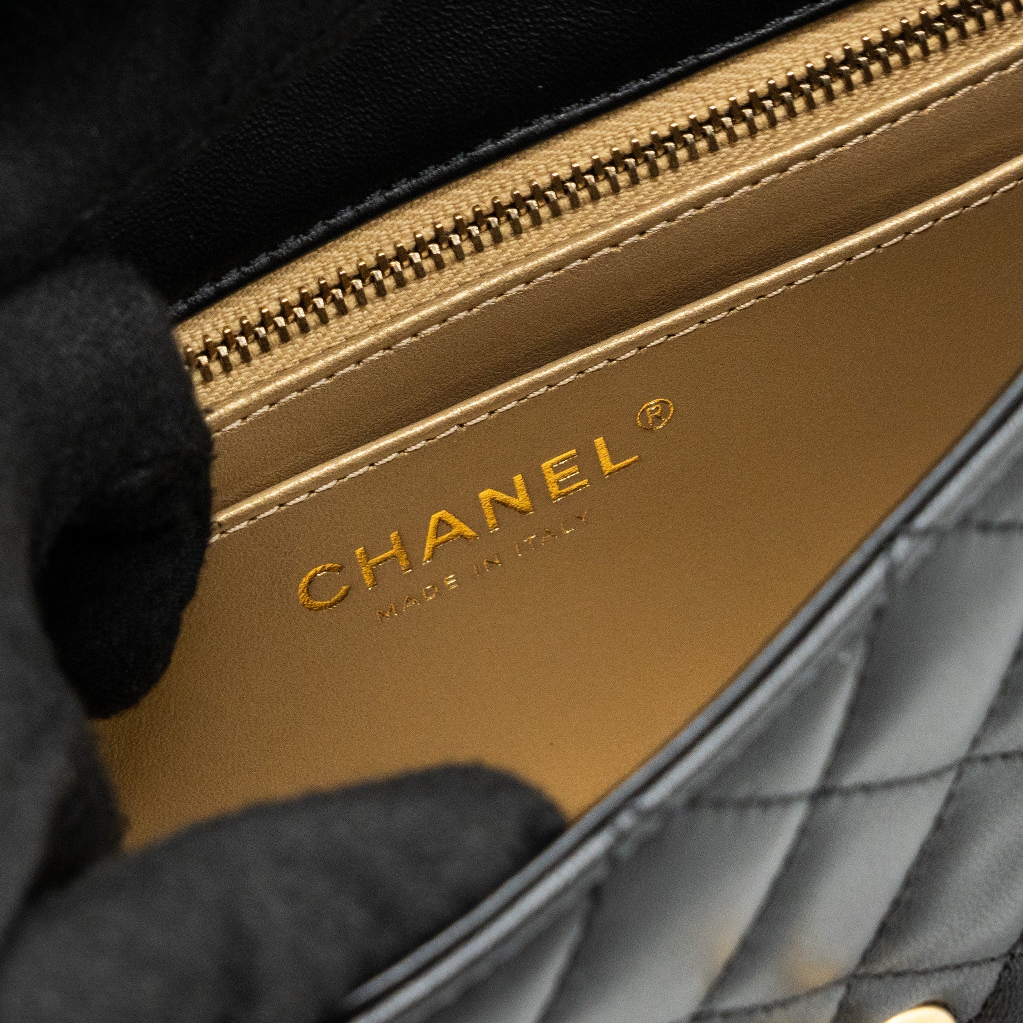 CHANEL 23K PEARL CRUSH MINI RECTANGULAR FLAP BAG LAMBSKIN BLACK BRUSHED GHW(MICROCHIP)