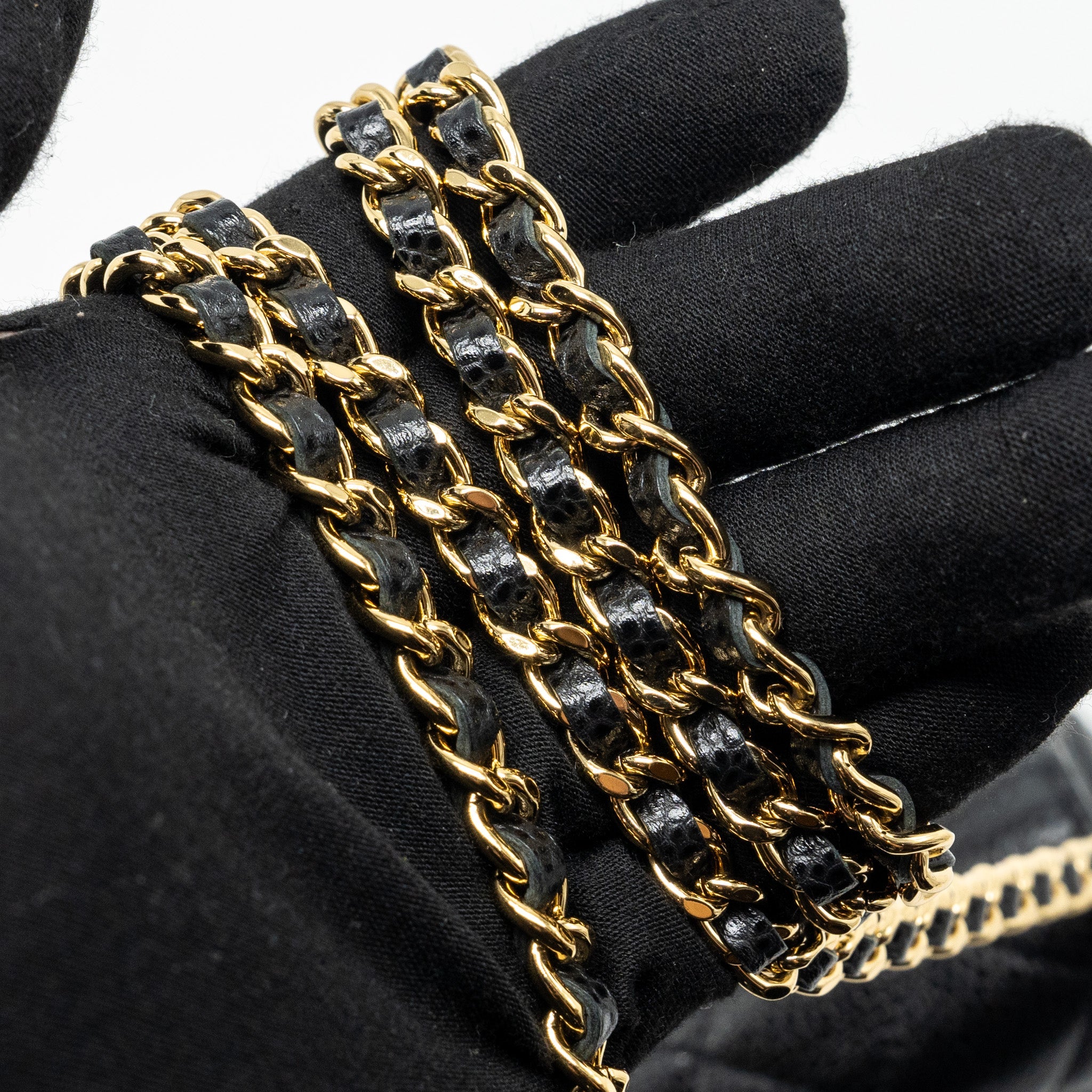 CHANEL CLASSIC WALLET ON CHAIN CAVIAR BLACK GHW