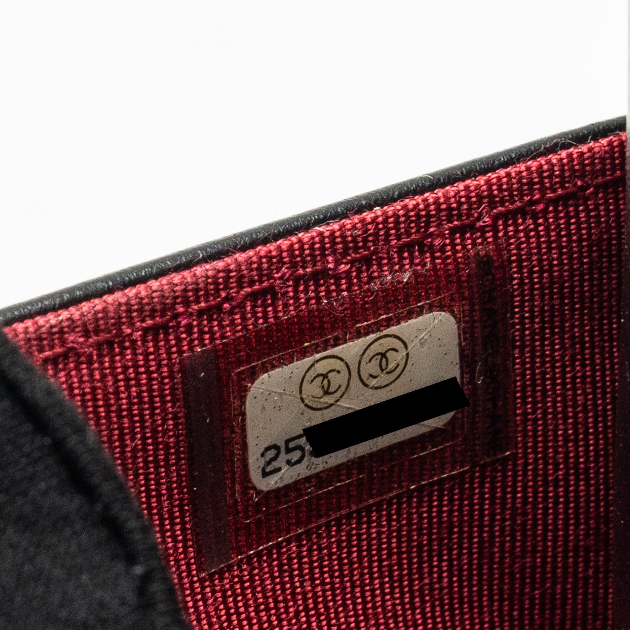CHANEL GABRIELLE WALLET ON CHAIN CALFSKIN WHITE / BLACK MULTICOLOUR HARDWARE