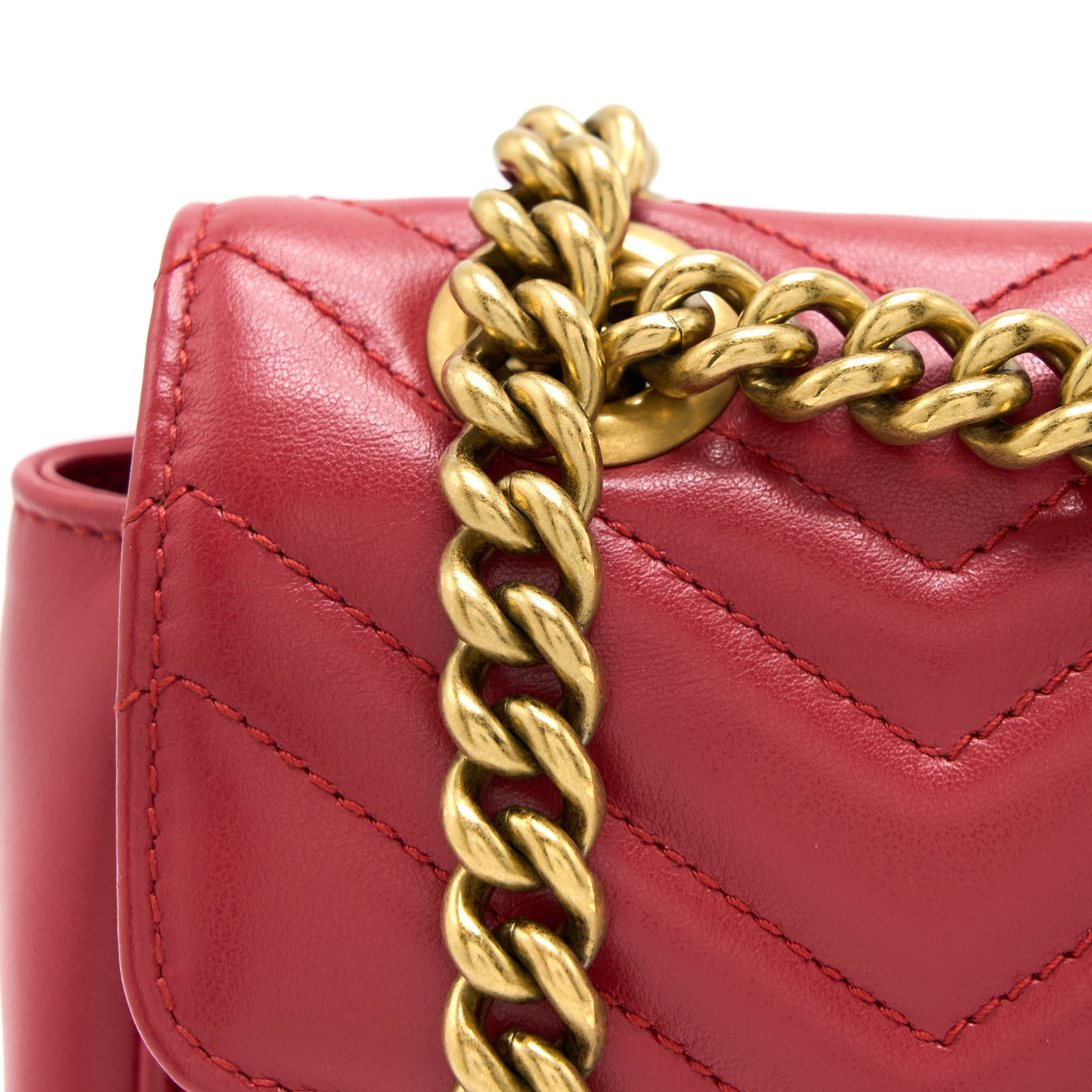 GUCCI SMALL GG MARMONT MATELASSE SHOULDER BAG CALFSKIN RED GHW